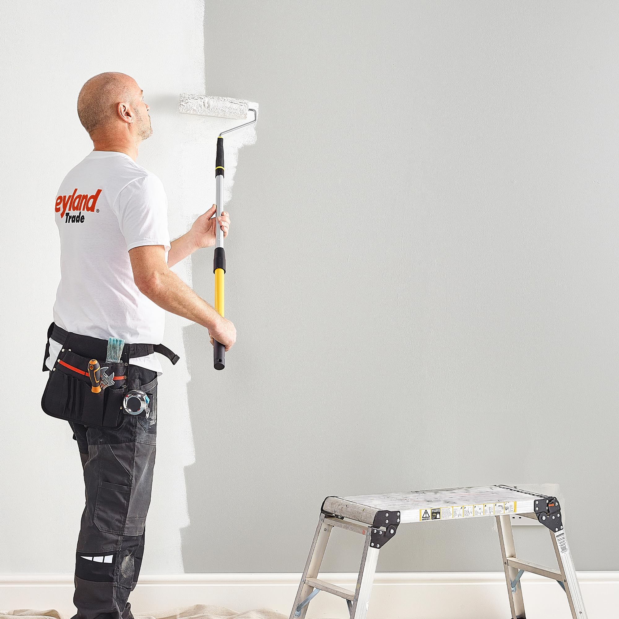 Leyland Trade - Multi-Surface Primer Undercoat - Quick Dry - Brilliant White - Image 3