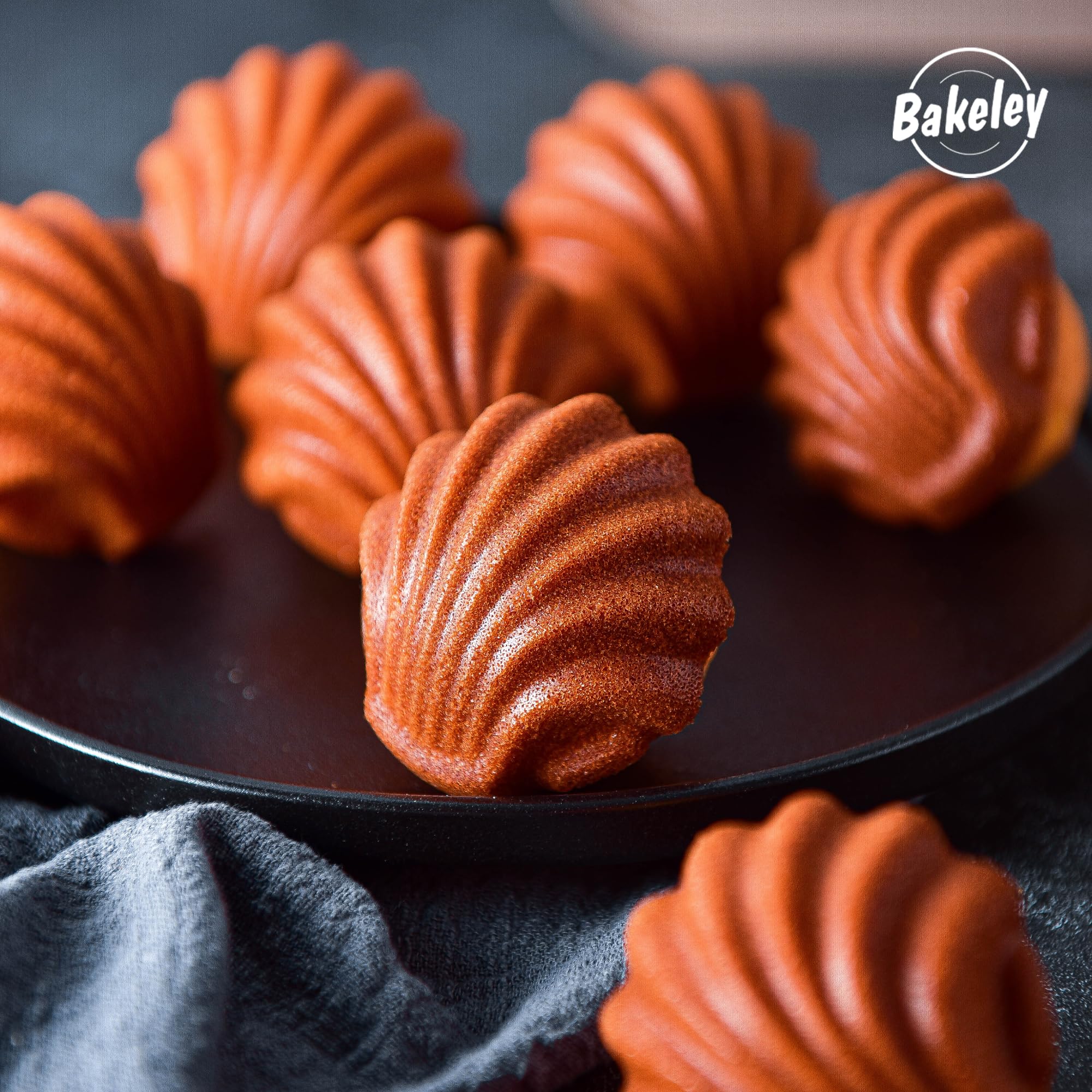 Madeleine Molde para tartas, 9 cavidades antiadherentes esféricas para hornear en horno (dorado champán)
