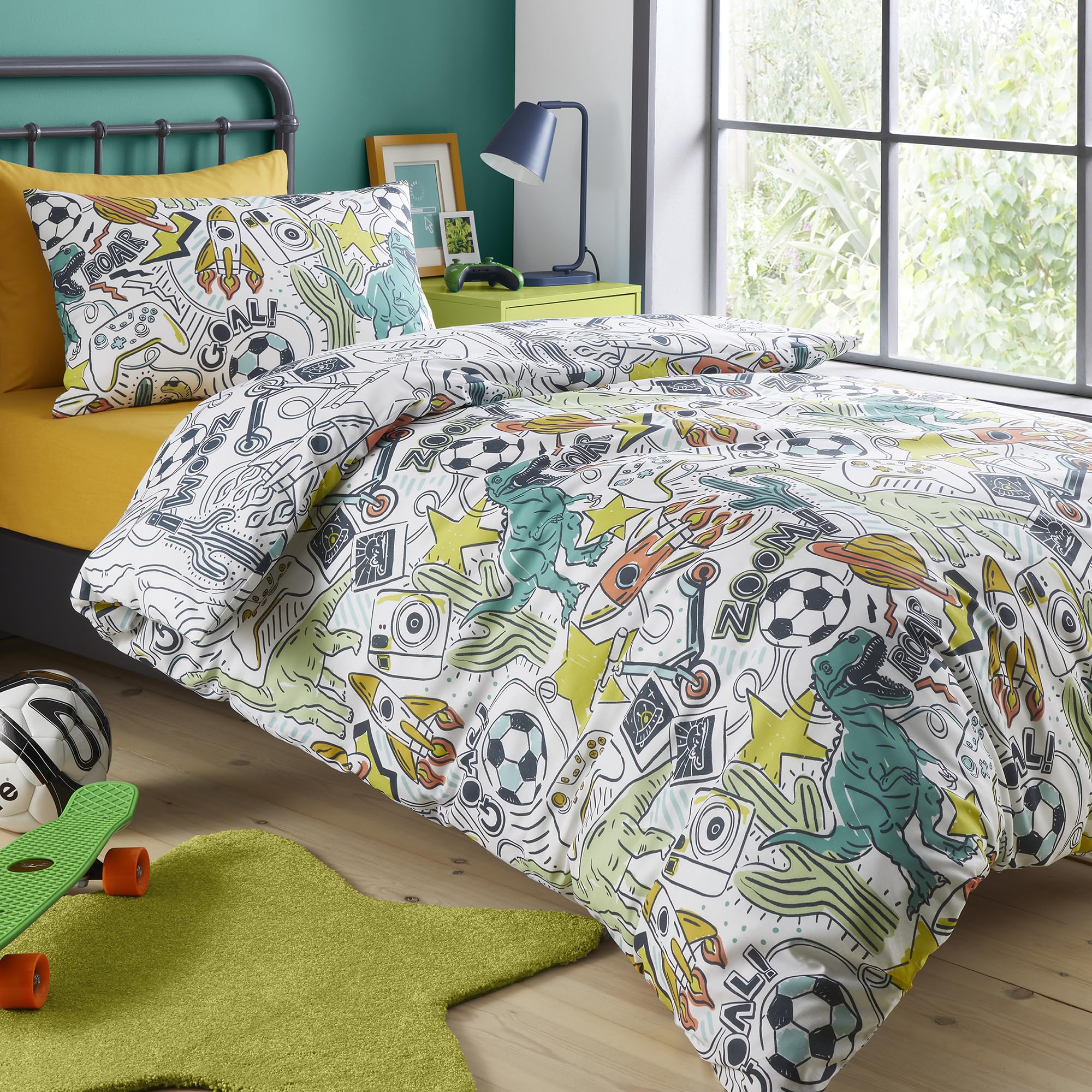 Bedlam Doodle Zoom Duvet Cover Set Double 200 x 200cm – Polycotton Easy Care Bedding with Fun Doodle Print, Includes 2 Pillowcases