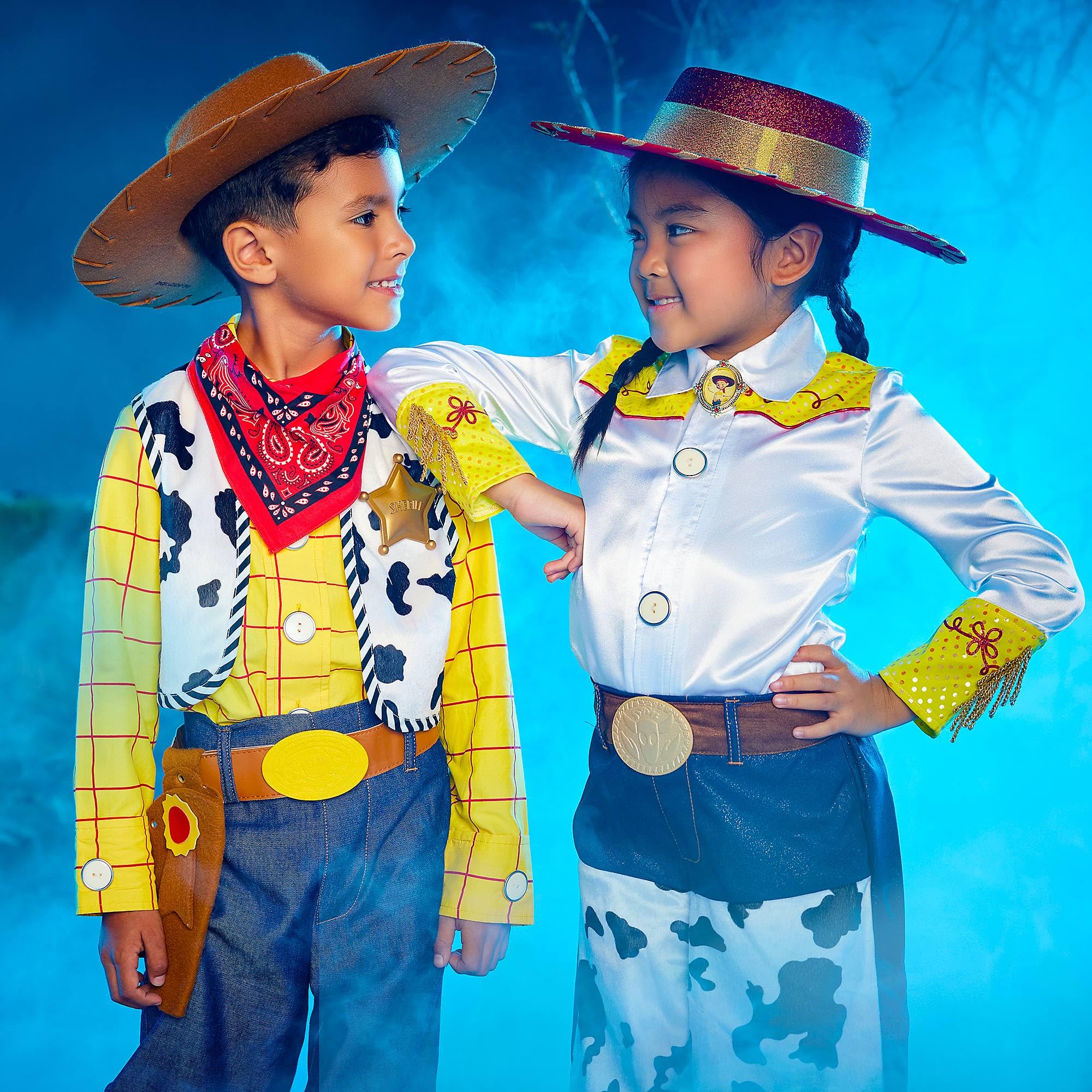Disney Store Official Sheriff Woody Costume, Toy Story, Cow Boy Outfit for Fancy Dress Halloween and Roleplay, Age 4 - Image 4
