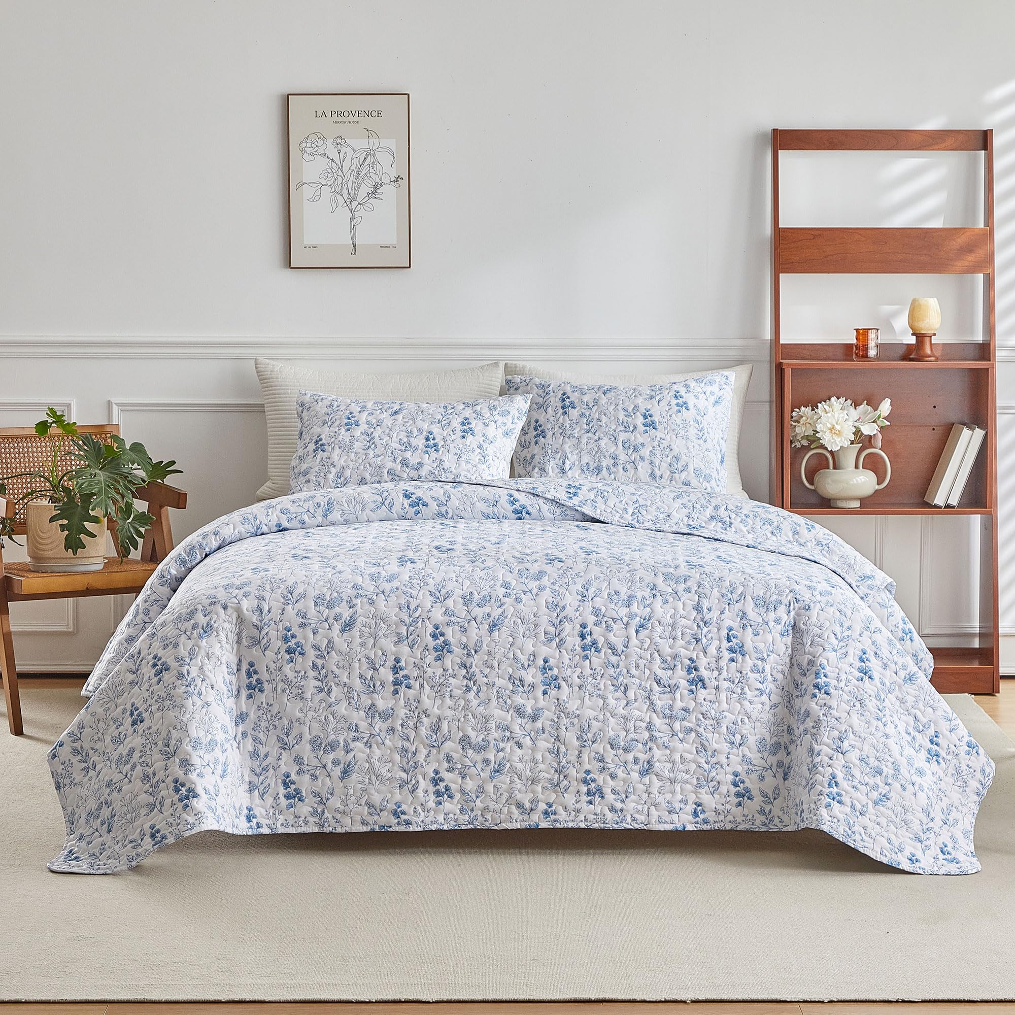 EAVD Vintage Style Garden Blue Floral Quilt Set King Soft Cotton Chic Shabby Blue Floral Bedspread Set with 2 Pillow Shams Reversible Botanical Quilt Set for All-Season