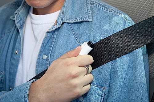 Miniatura 11 de RESQME Herramienta de escape de coche con llavero de emergencia original, cortador de cinturón de seguridad 2 en 1 y rompevanas, fabricado en