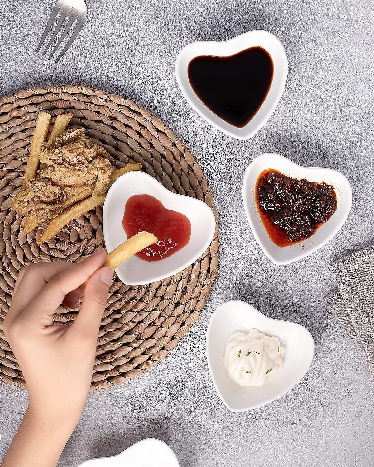 Herzförmiges Keramik Dip Schüsseln Set von 30, 1 Oz Saucenschalen, Sojasauce Gerichte, Mini Schüsseln für Charcuterie Board Sushi, BBQ, Gewürze, Vorspeisen, Fingerfood Gewürzschalen