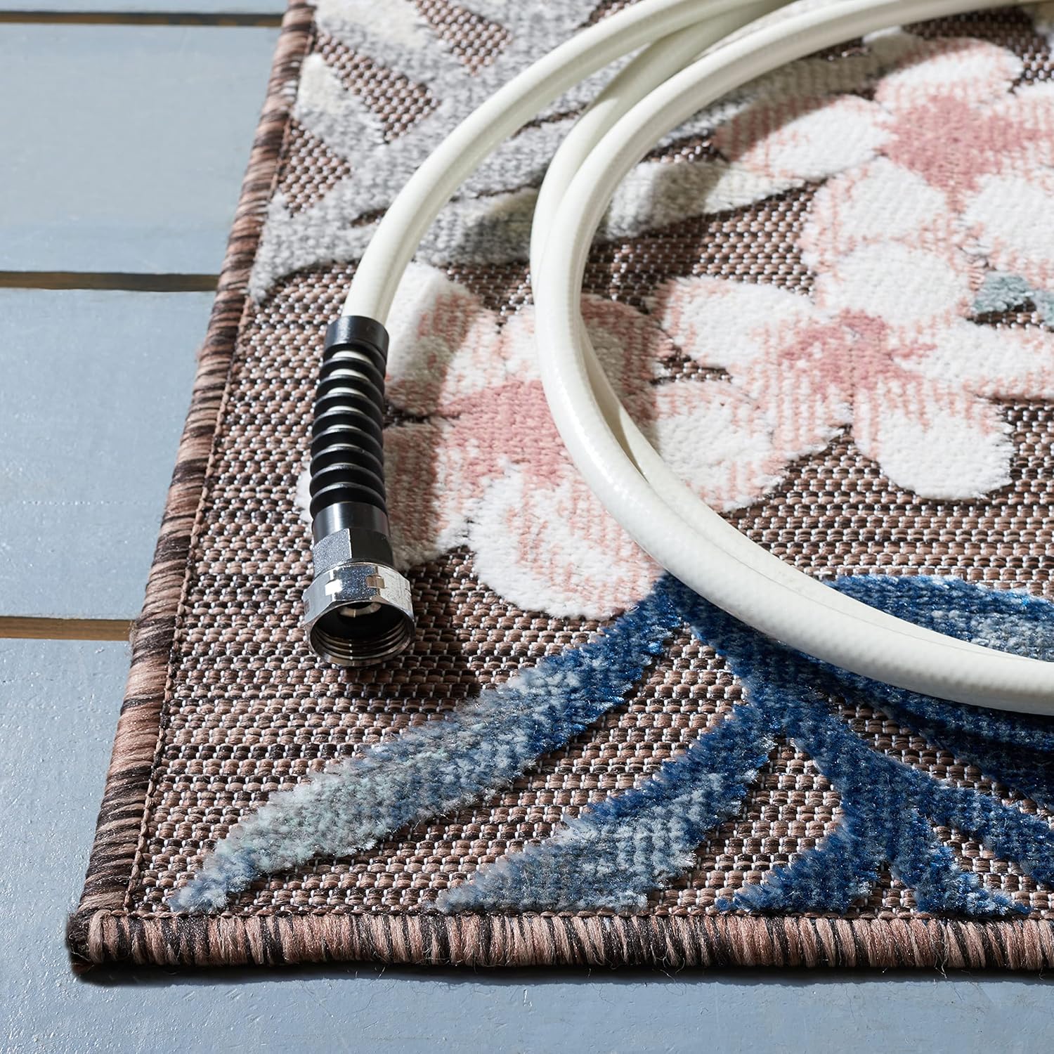 SAFAVIEH Cabana Collection Accent Rug - 4' x 6', Brown & Blue, Botanical Design, Non-Shedding & Easy Care, Indoor/Outdoor & Washable-Ideal for Patio, Backyard, Mudroom (CBN458T)