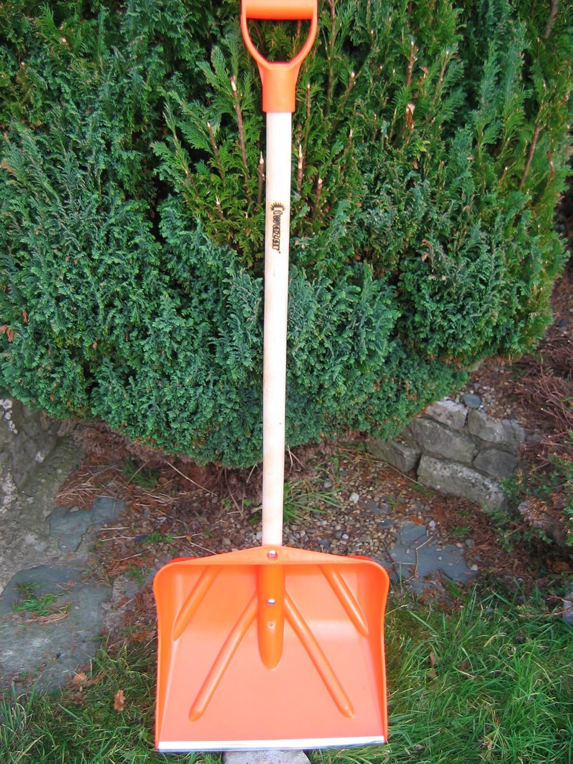 Snow Shovel Heavy Duty With Metal Blade Edge & 'D' Shaped Handle Amazon.co.uk DIY & Tools