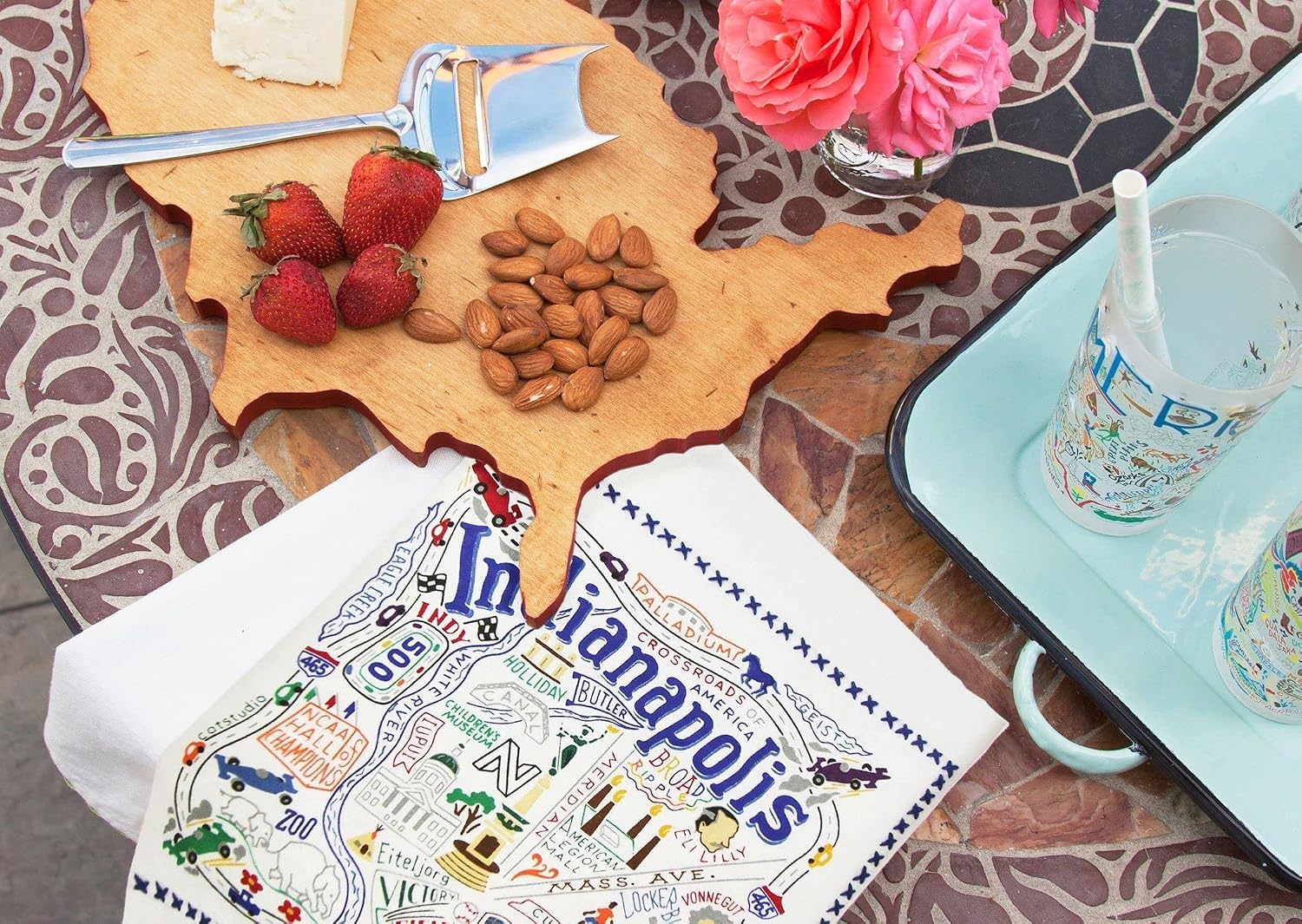 Catstudio Indianapolis Dish Towel, U.S. City Souvenir Kitchen and Hand Towel, Perfect Tea Towels for Indianapolis Lovers, Travel Souvenir, Housewarming Gifts, Couple Gifts