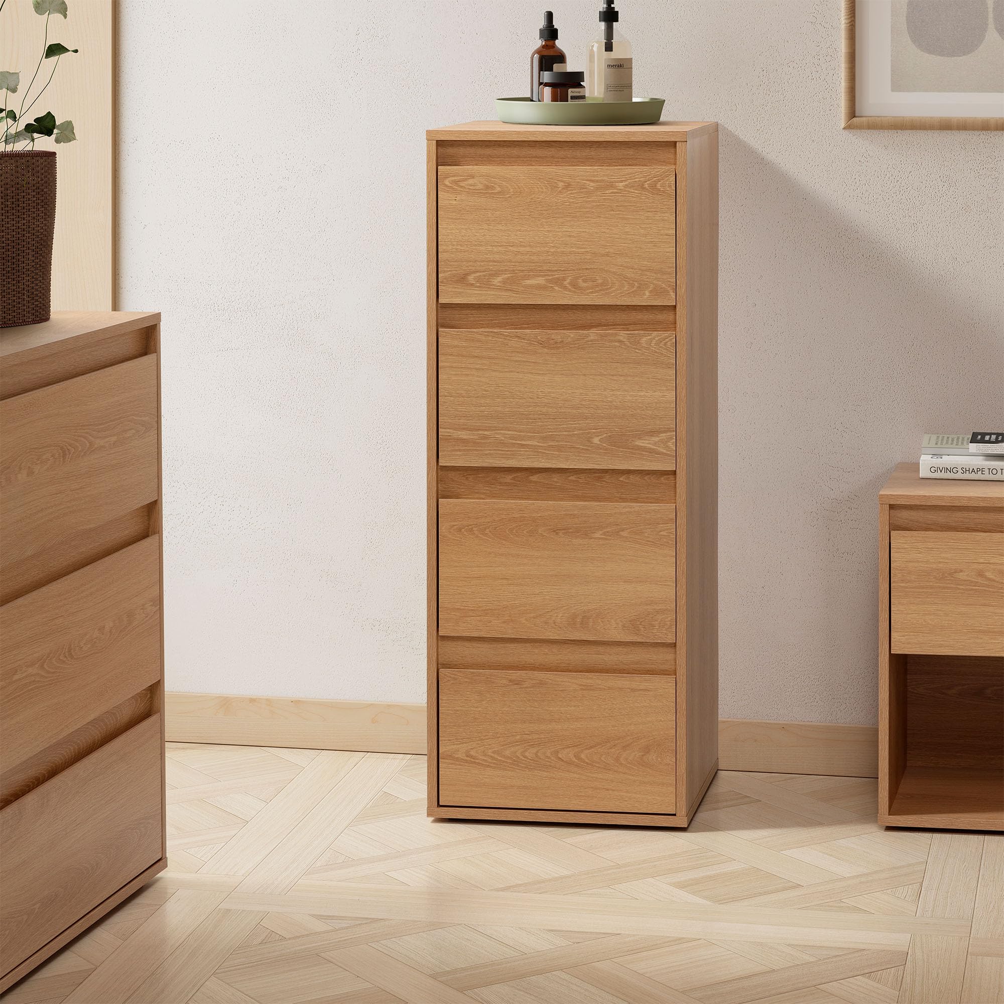 HOMN LIVING Cómoda Alta Tori 4 cajones Color Roble, 40 cm (Ancho) 40 cm (Profundo) 105 cm (Altura)