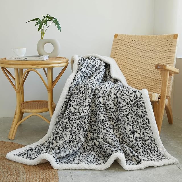 XeGe Fleece Fluffy Throw Blanket, Thick Soft Faux Fur Sherpa Throw, Warm 127x152cm Animal Print Shaggy Furry Blanket, Comfy Leopard Print Microfiber TV Blanket for Bed Sofa Couch Office, Leopard Black