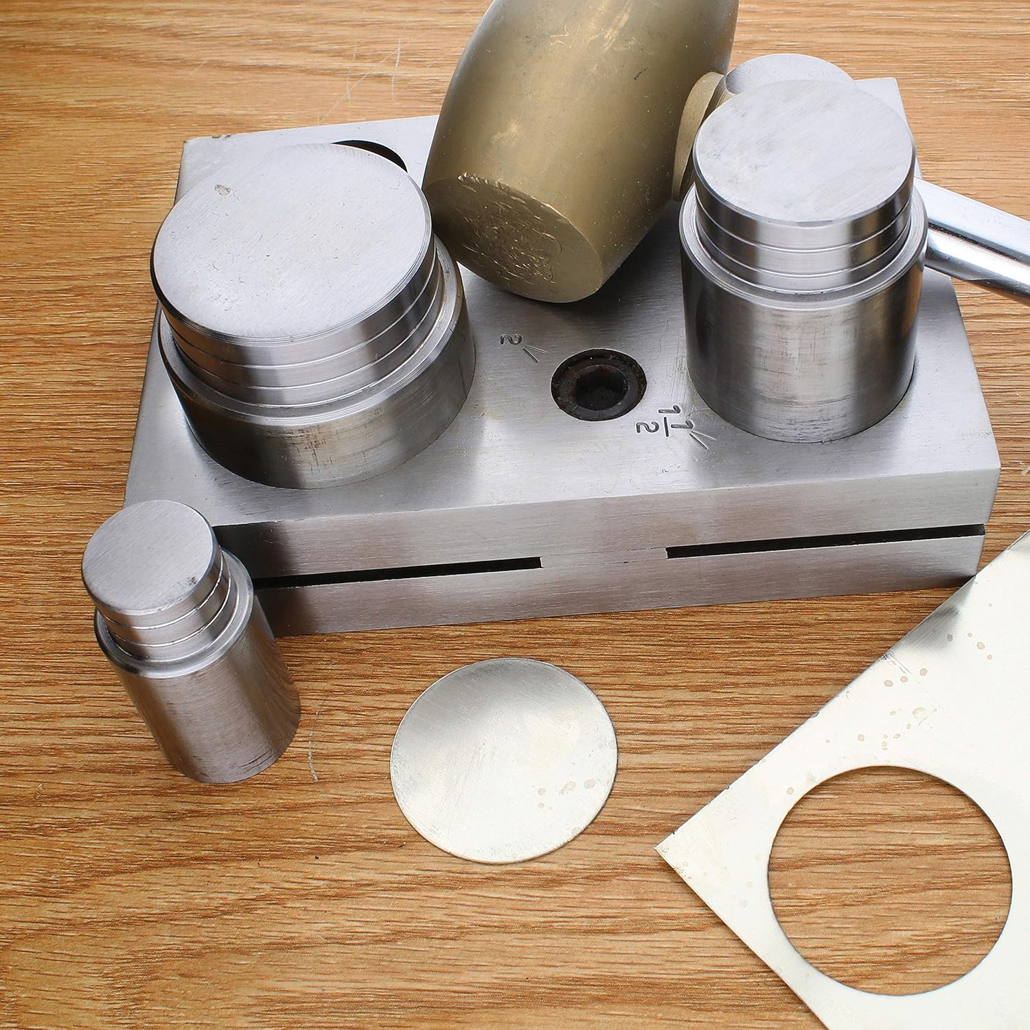 The Beadsmith Steel Circle Disc Cutter Set with 4 Punches and Die. Tool for Cutting Accurate Circles from: 1" to 2" Inches Using a Soft Metal Sheet up to 14 Gauge and Thinner