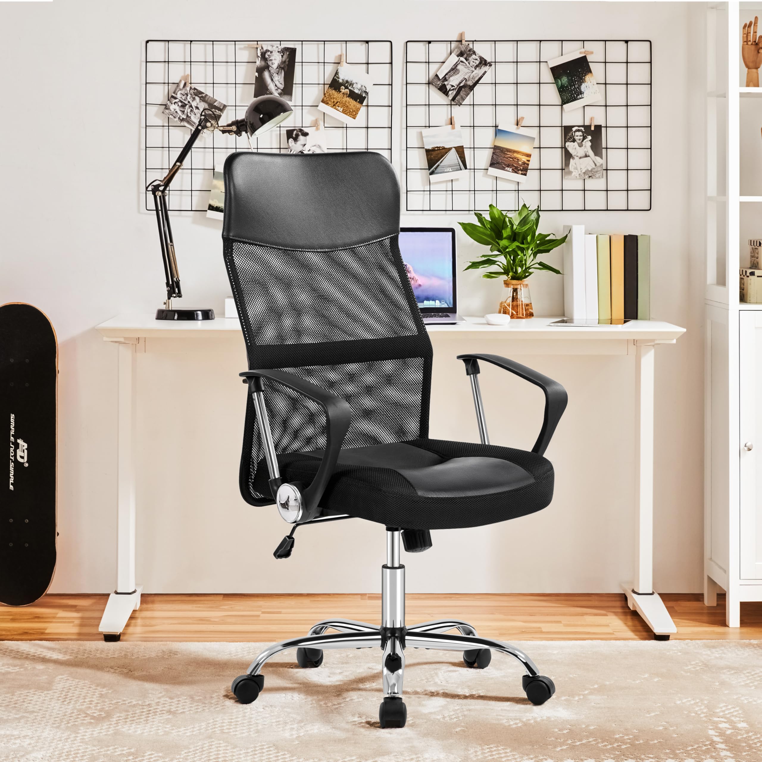 Sedia Ufficio Ergonomica Sedia da Scrivania Girevole Inclinabile in Rete Traspirante Schienale Alto Imbottita Altezza Regolabile con Braccioli e Rotelle Portata di 135kg Nera