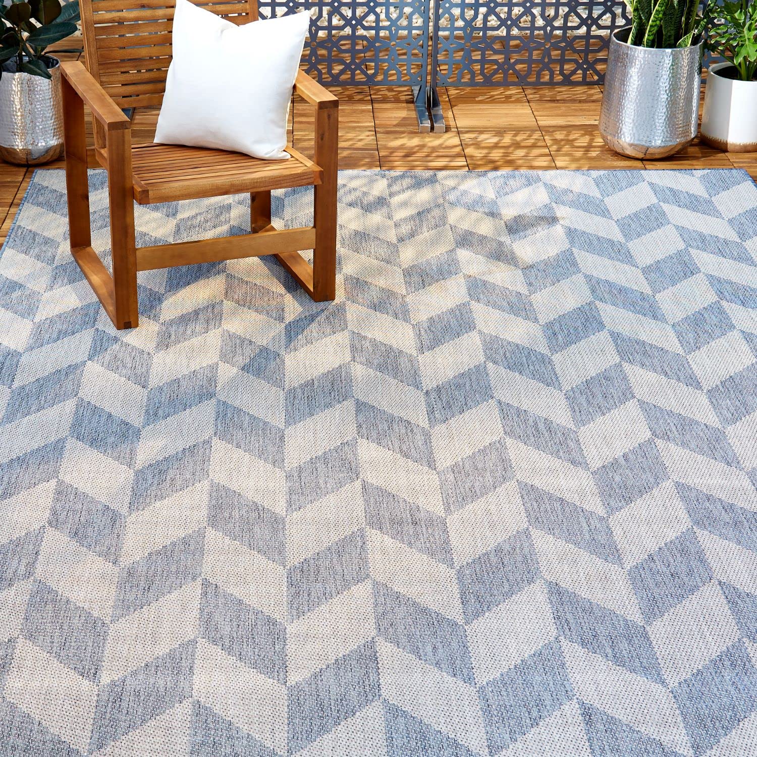 Nicole Miller New York Patio Country Calla Contemporary Herringbone Indoor/Outdoor Area Rug, Blue/Grey, 1'9"x2'11"