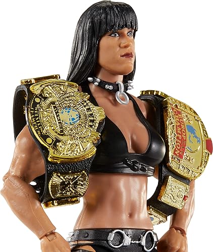 Miniatura 3 de WWE Elite Collection Paquete de 2 figuras de acción Triple H & Chyna de 6 pulgadas con 2 juegos de manos intercambiables y accesorios de