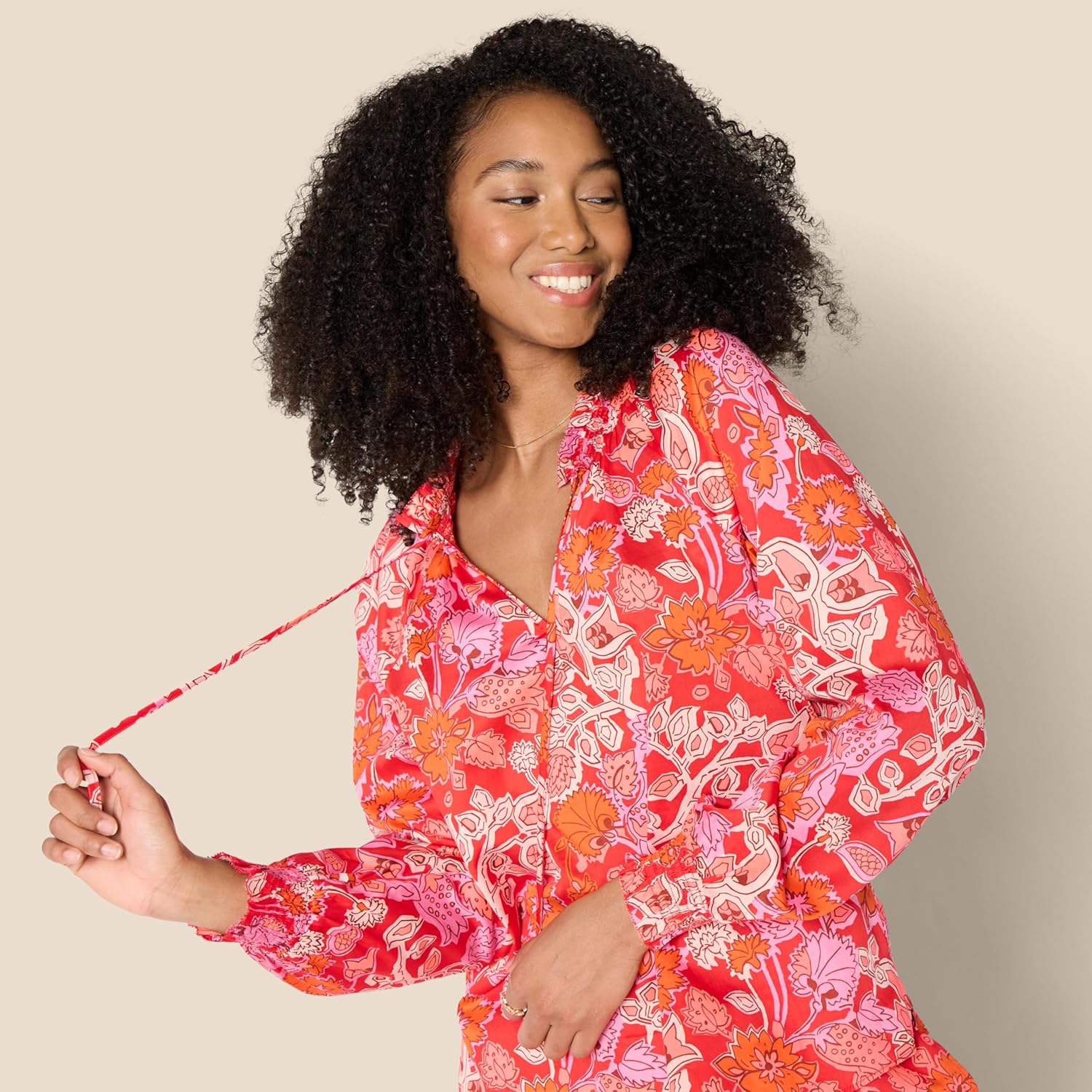 Amazon Essentials Women's Relaxed-Fit Ruffle-Neck Cotton Sateen Long-Sleeve Blouse (Skirt Sold Seperately) - Image 3