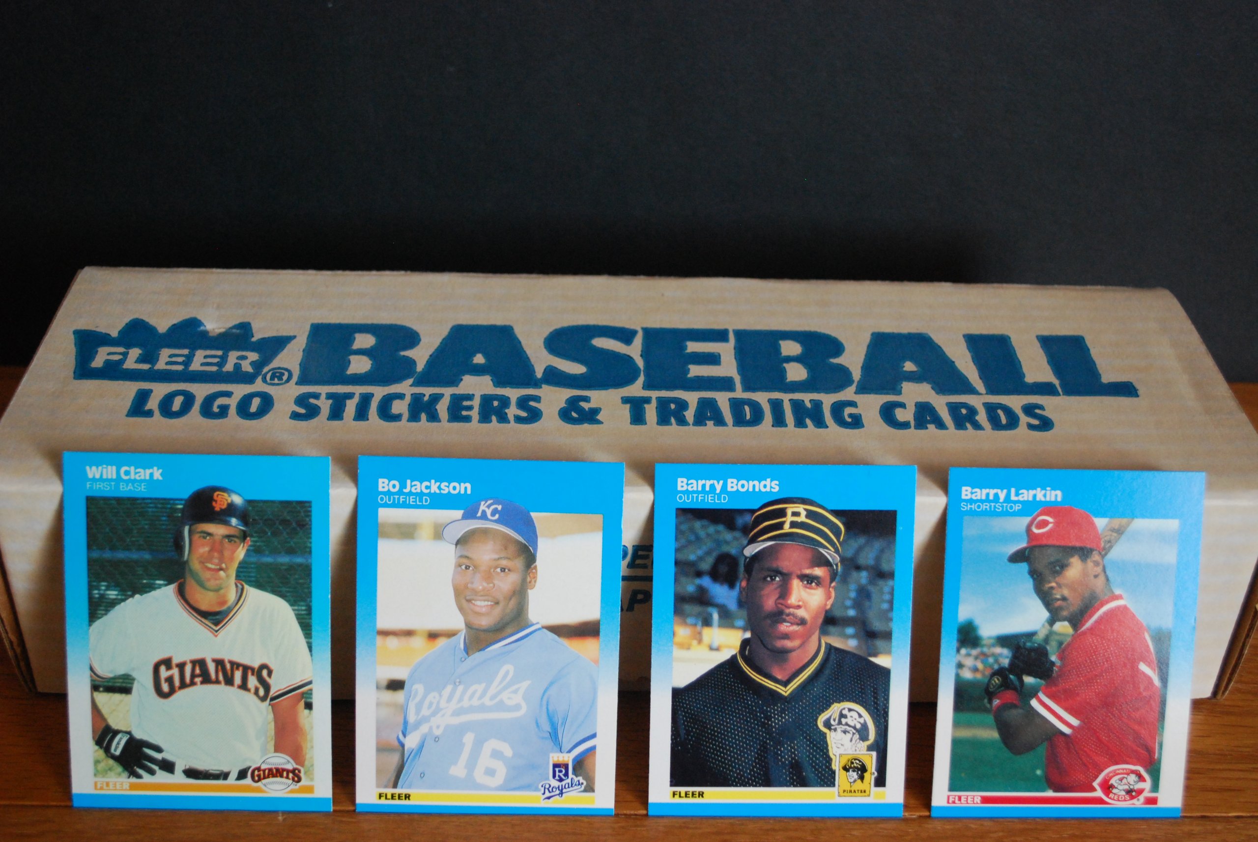 1987 Fleer Complete FACTORY Baseball Set (660 Cards) (Barry Bonds Rookie) (Bo Jackson Rookie) (Will Clark Rookie)(jose Canseco) ((Kirby Puckett Rookie) (Roger Clemens) (Dwight Gooden) ((Don Mattingly) (Darryl Strawberry) (Ryne Sandberg) (Wade Boggs) (Tony Gwynn) (Cal Ripken Jr.)