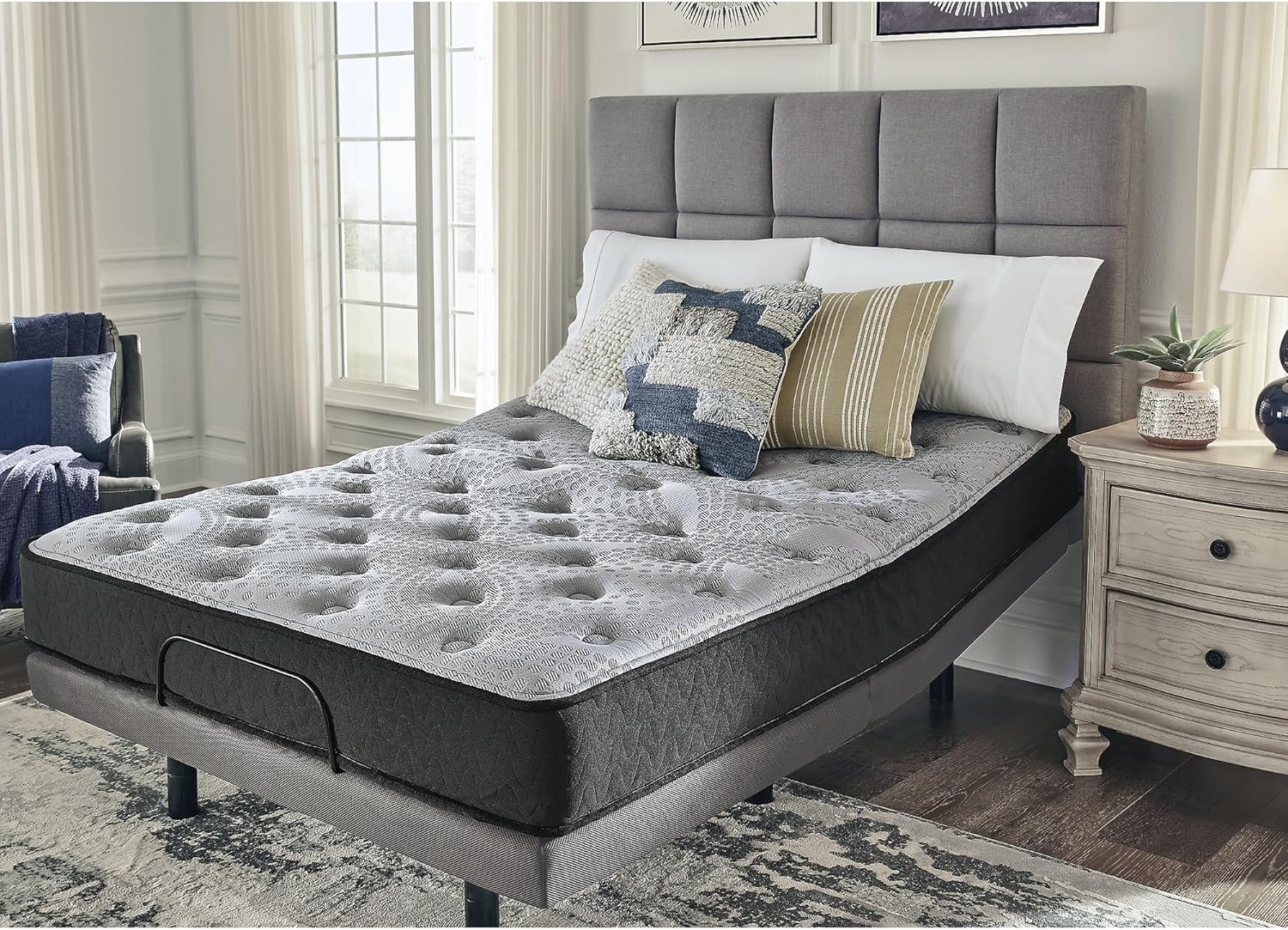 Signature Design by Ashley King Size Comfort Plus 10 Inch Hybrid Mattress with Lumbar Support Gel Memory Foam, Fiberglass-Free, Mattress In A Box