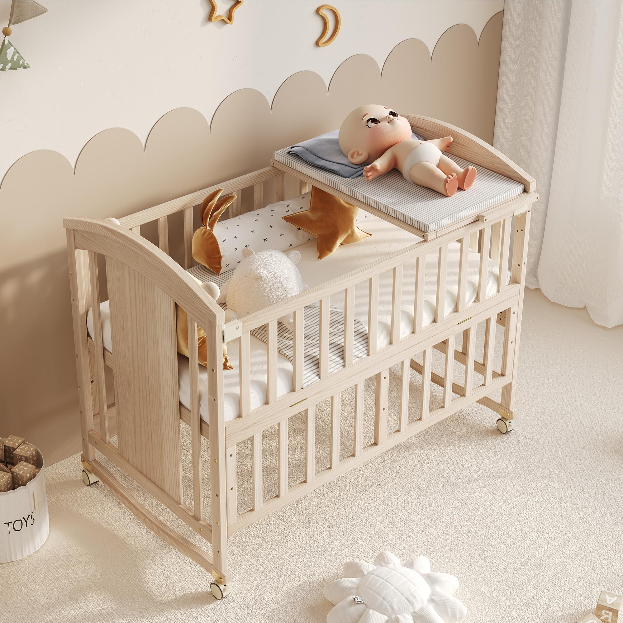 Babybett multifunktional 120x60 cm mit Wickelkommode & Rollen, ausziehbar auf 162 cm, Beistellbett mit faltbarem Regal, Baby Bett aus Holz Natur, ohne Matratze