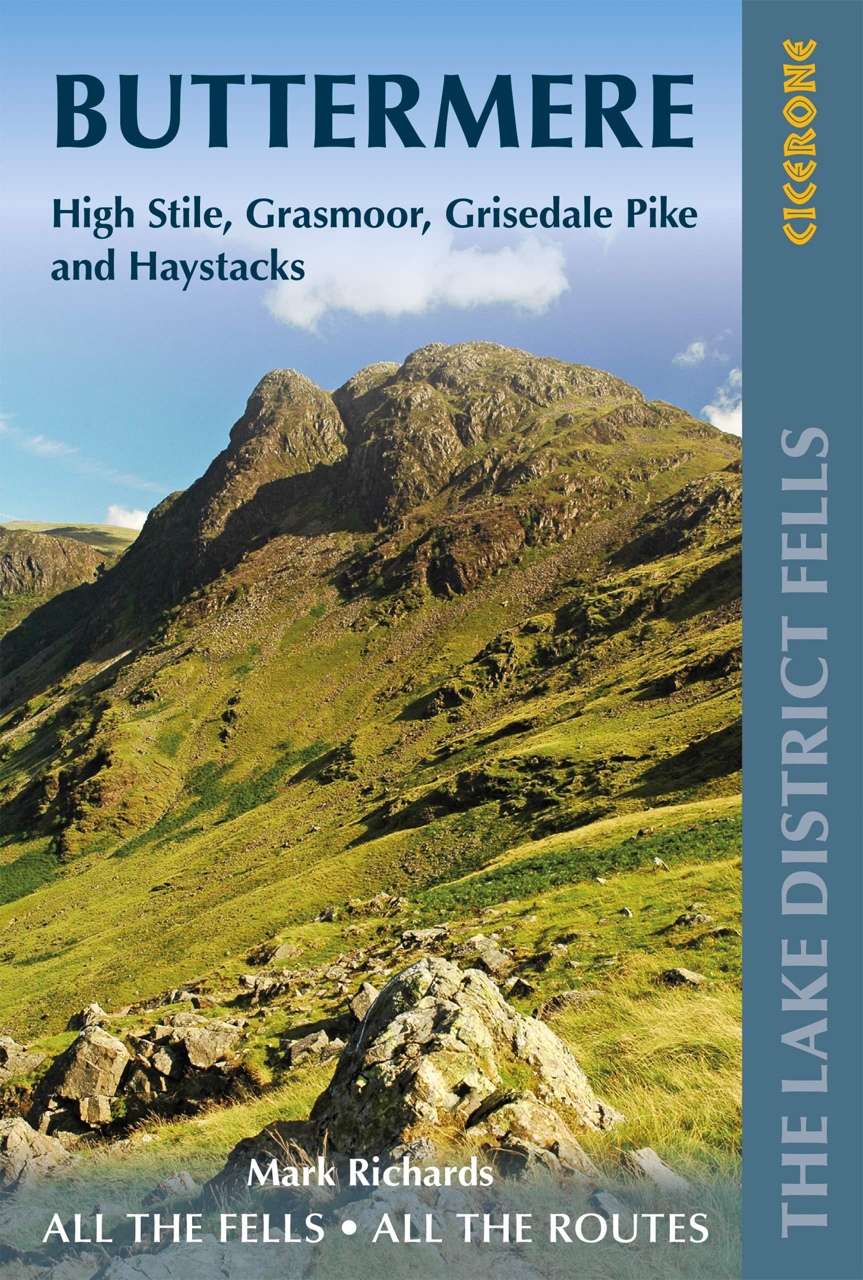 Walking the Lake District Fells - Buttermere: High Stile, Grasmoor, Grisedale...