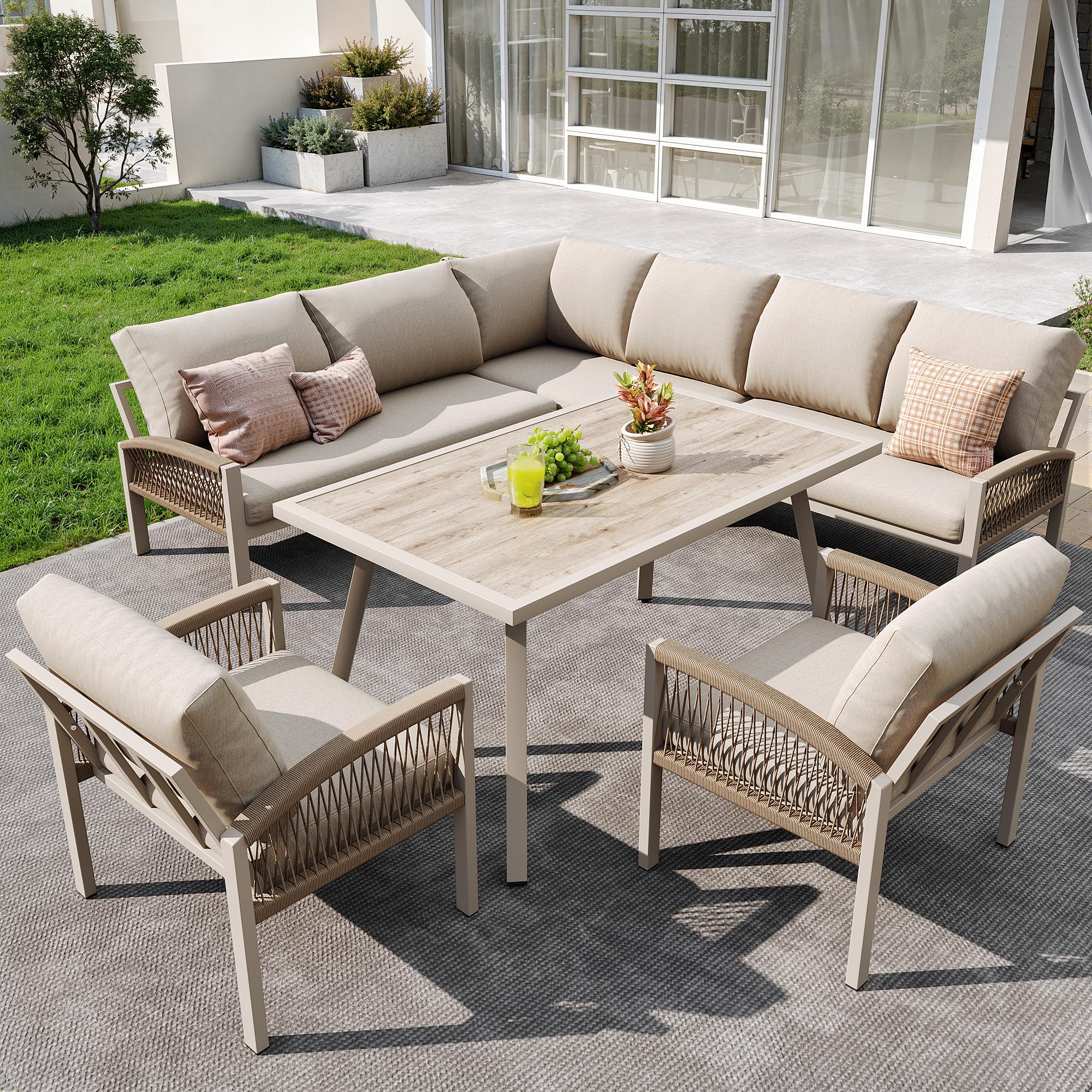 Set di mobili da giardino per 8 persone, 4 pezzi, 1 tavolo con piano in vetro effetto legno, 2 poltrone intrecciate a mano, 1 divano, struttura in ferro con cuscino beige, inclusi tutti i