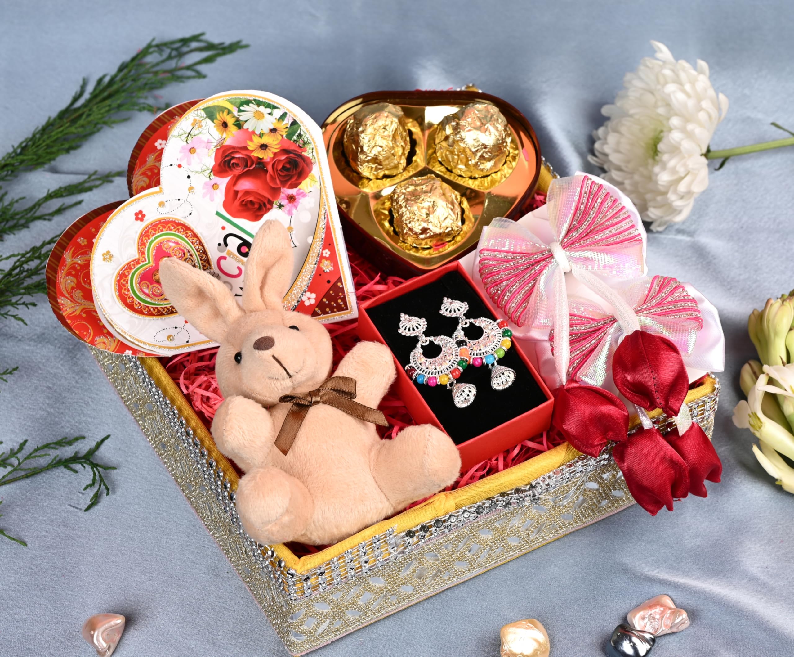 Valentines day gift for girlfriend/valentine gift for girlfriend/valentine gift-Decorated hamper+Chocolates in a heart box+Tulip flower clip set+Teddy Bear Keychain+Greeting card-image-38