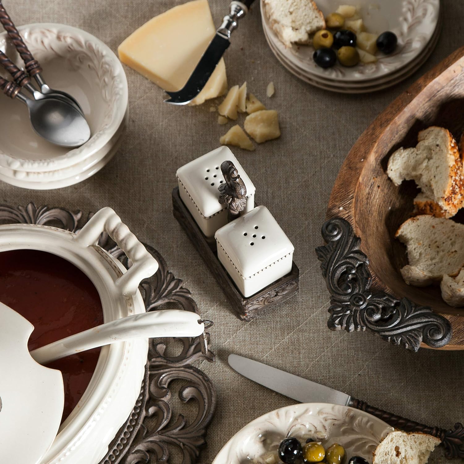 Nеw Arrіvаlѕ Metal Salt/Pepper Shaker & With Acanthus Leaf Styled Metal Caddy Prоmо 40% оƒƒ Metal Salt/Pepper Shaker & With Acanthus Leaf Styled Metal Caddy