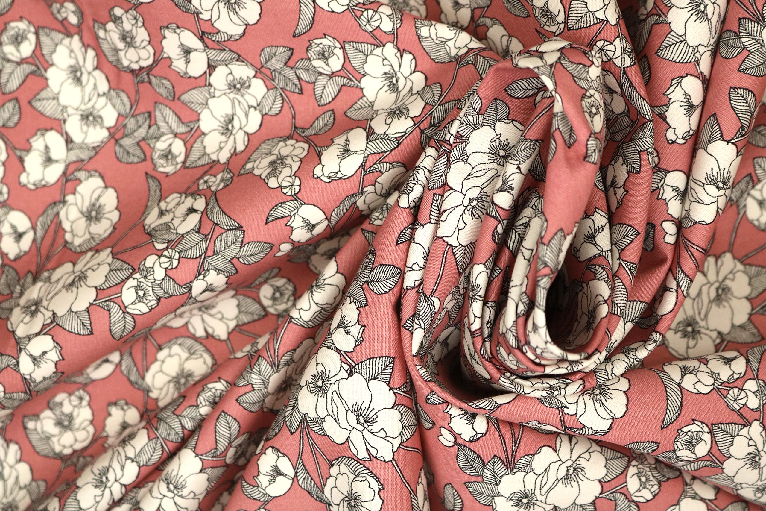 Pyrhan 100% Cotton Poplin By Rose & Hubble |Prime Rose Floral Printed Cotton Fabric By The Metre UK |114 Cm | Crafting Fabric & Dressmaking Fabric |Dress Fabric Material for Sewing Dressmaking (Rose)