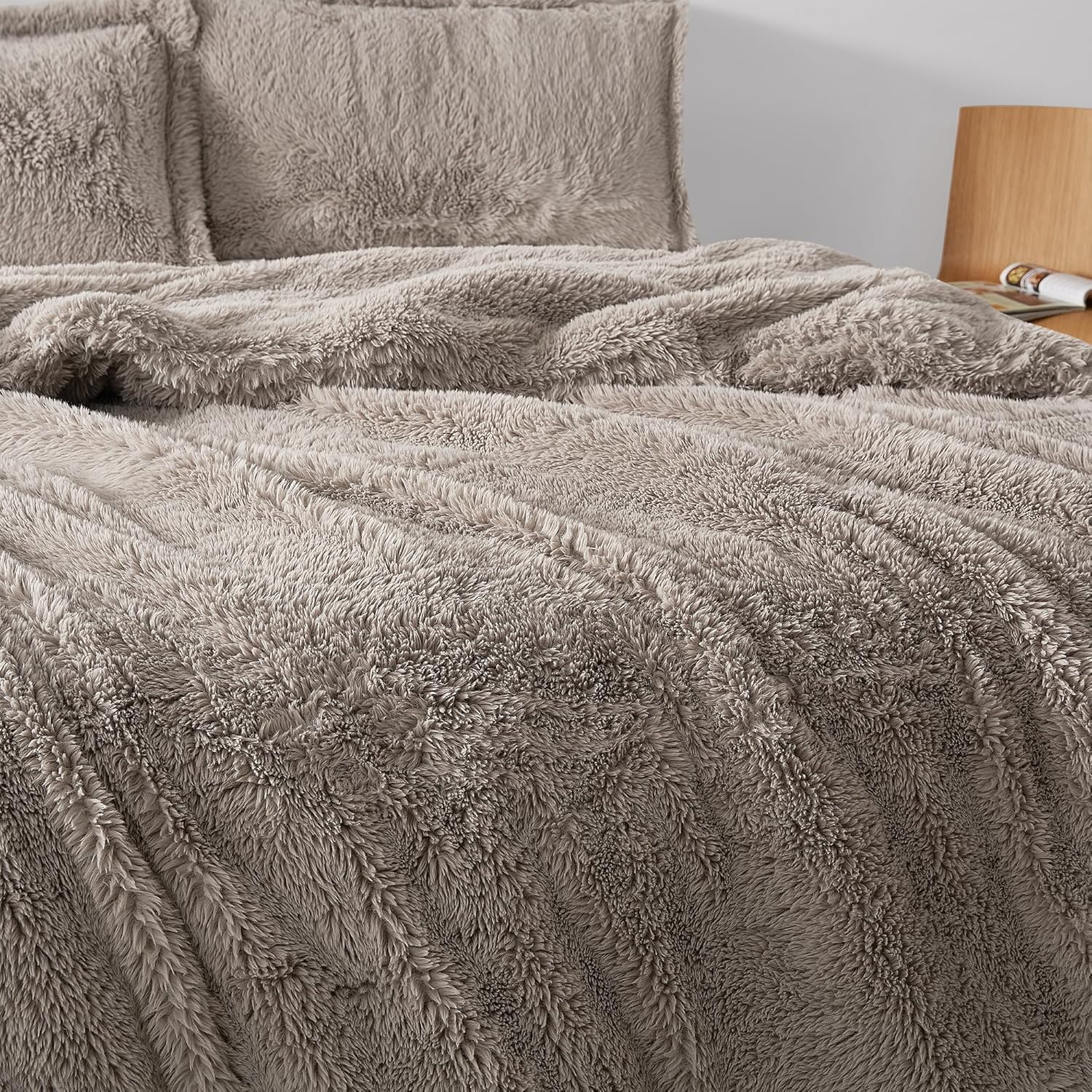 Byourbed Tibetan Mastiff - Coma Inducer® Oversized King Comforter