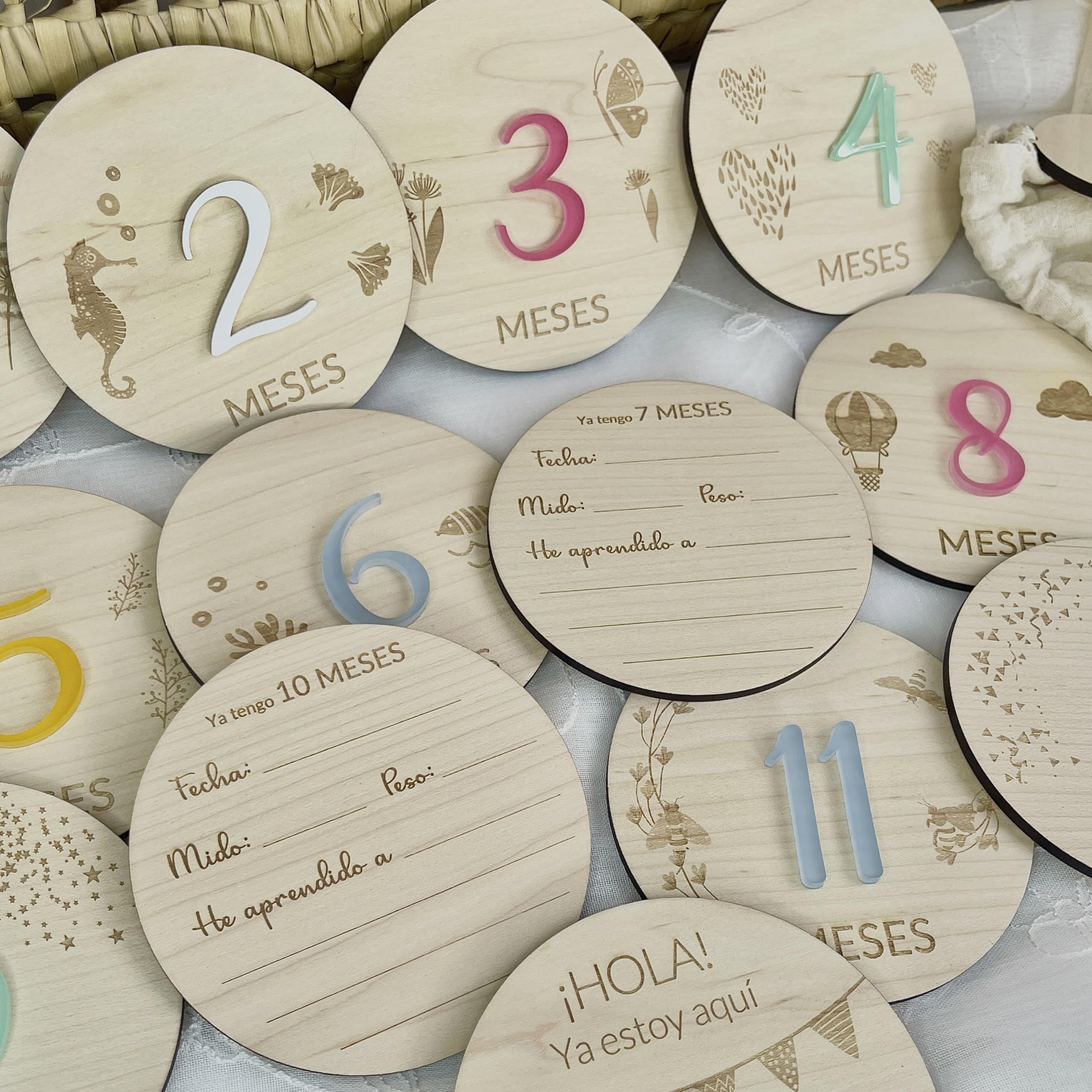 Qukimax® Cumplemes Personalizado de Madera Natural | En castellano, català, valencià, galego, Placas cumple mes, Regalo bebé, Recién nacido