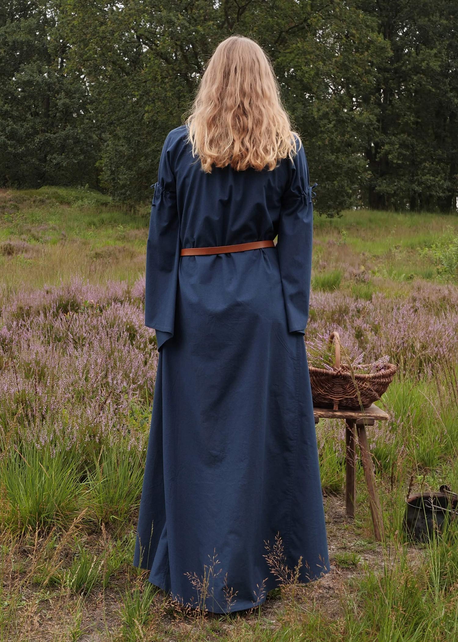 Battle-Merchant Mittelalterkleid Burglinde mit Trompetenärmeln lang aus Baumwolle S-XXL in div. Farben - Wikingerkleid Mittelalter Wikinger LARP Kleid