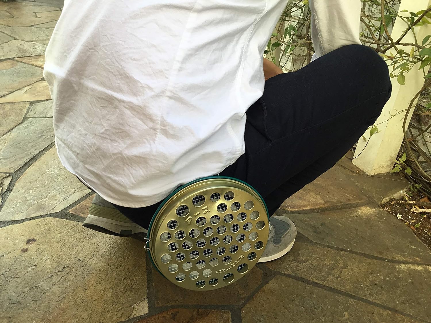 アース製薬 極太線香 野外 園芸 皿型線香皿付 30巻入 害虫対策 屋外用 ガーデニング アウトドア