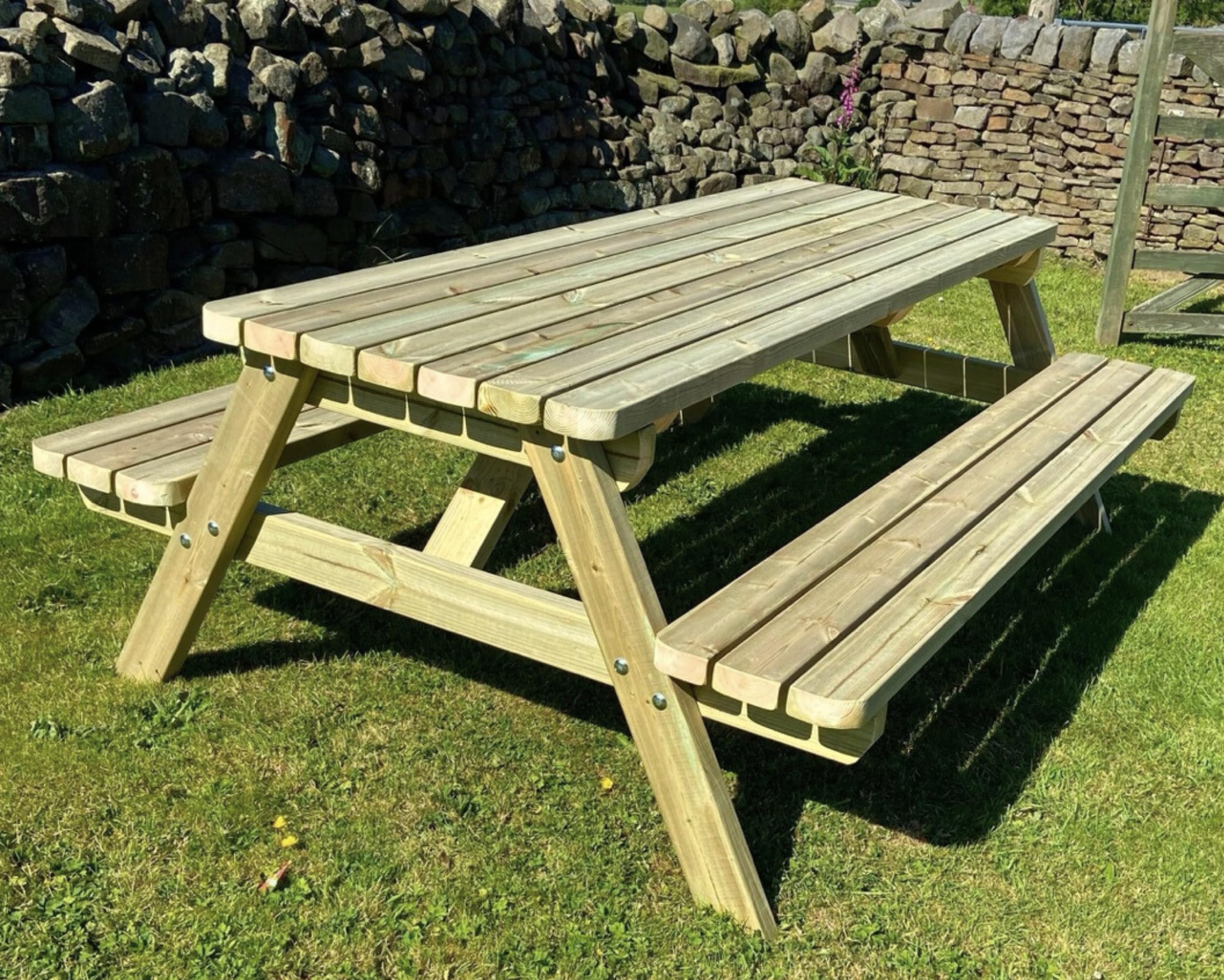 – MG Timber Heavy Duty Premium, A-frame Picnic table, Bench. Made From Pressure Treated Swedish Redwood (5FT, Square Corners)