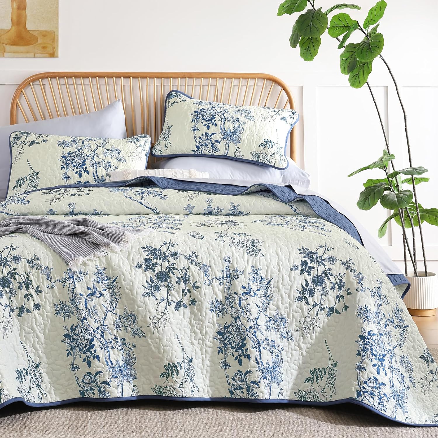WONGS BEDDING Blue Floral Quilt Set Queen,Botanical Leaf & Butterfly Pattern Quilts Bedspread Coverlet Set,Soft Beautiful Farmhouse Plants Quilts Bedding Set