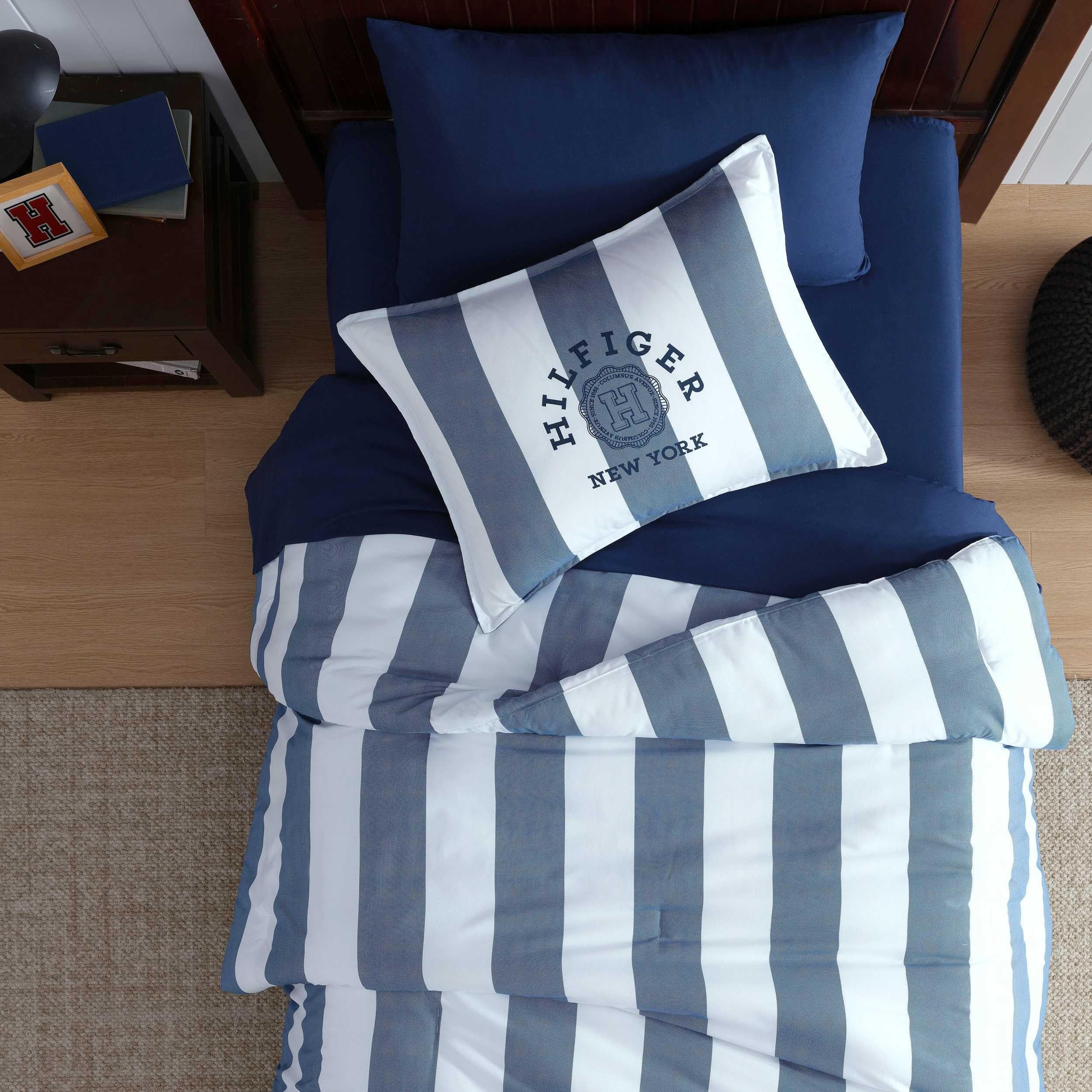 Tommy Hilfiger - Queen Comforter Set, Soft & Reversible Striped