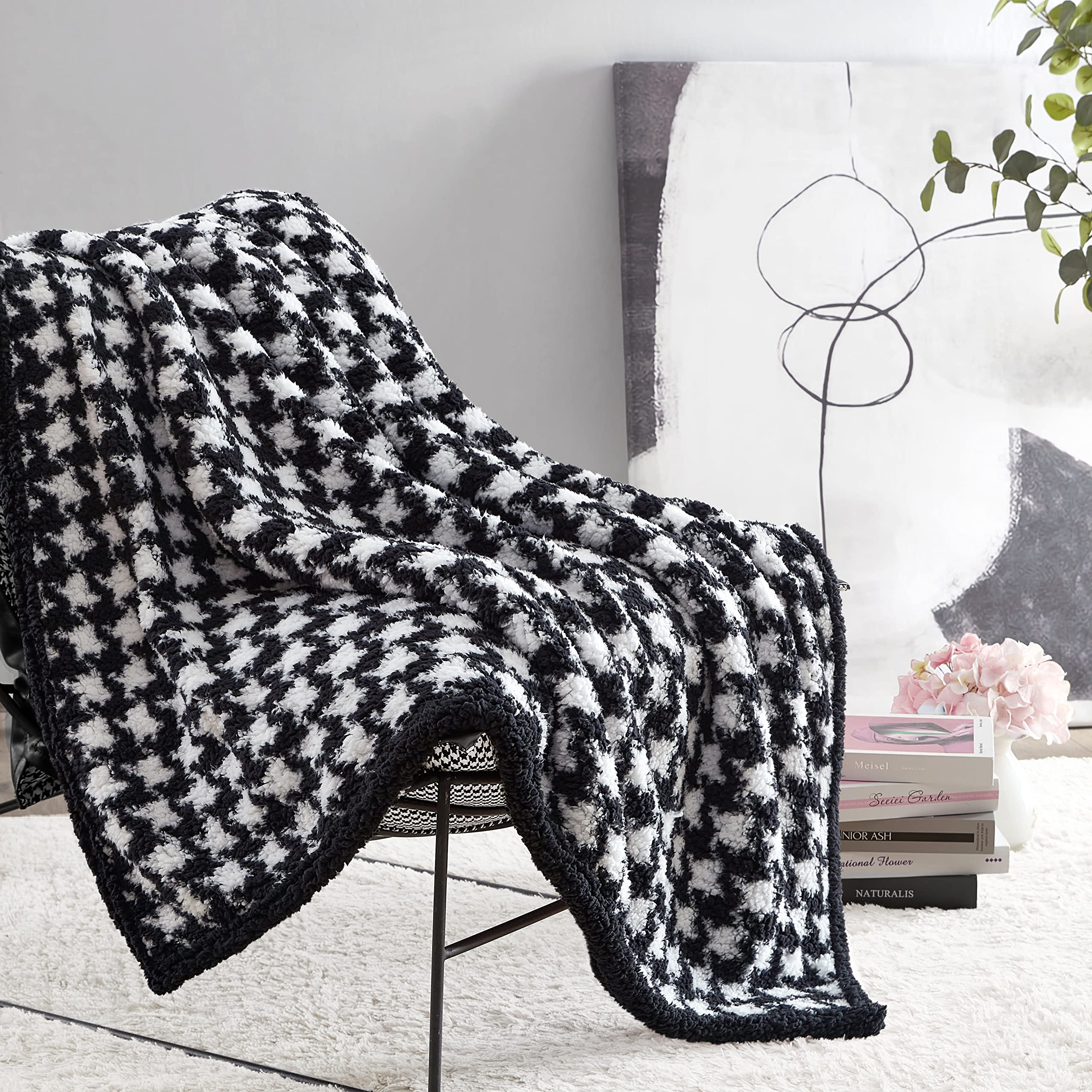 ブラックベア　スローピロー　45✖️45 Amazon｜Betsey Johnson スローブランケット ウルトラソフト
