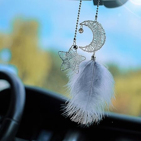 Amazon Umoraカーアクセサリー 車内飾り ペンダント 風チャイム バックミラー飾 ぶら下げ 吊下げ型 ハンギング 玄関 ホワイト 羽根 ルームミラー用デコレーション 車 バイク