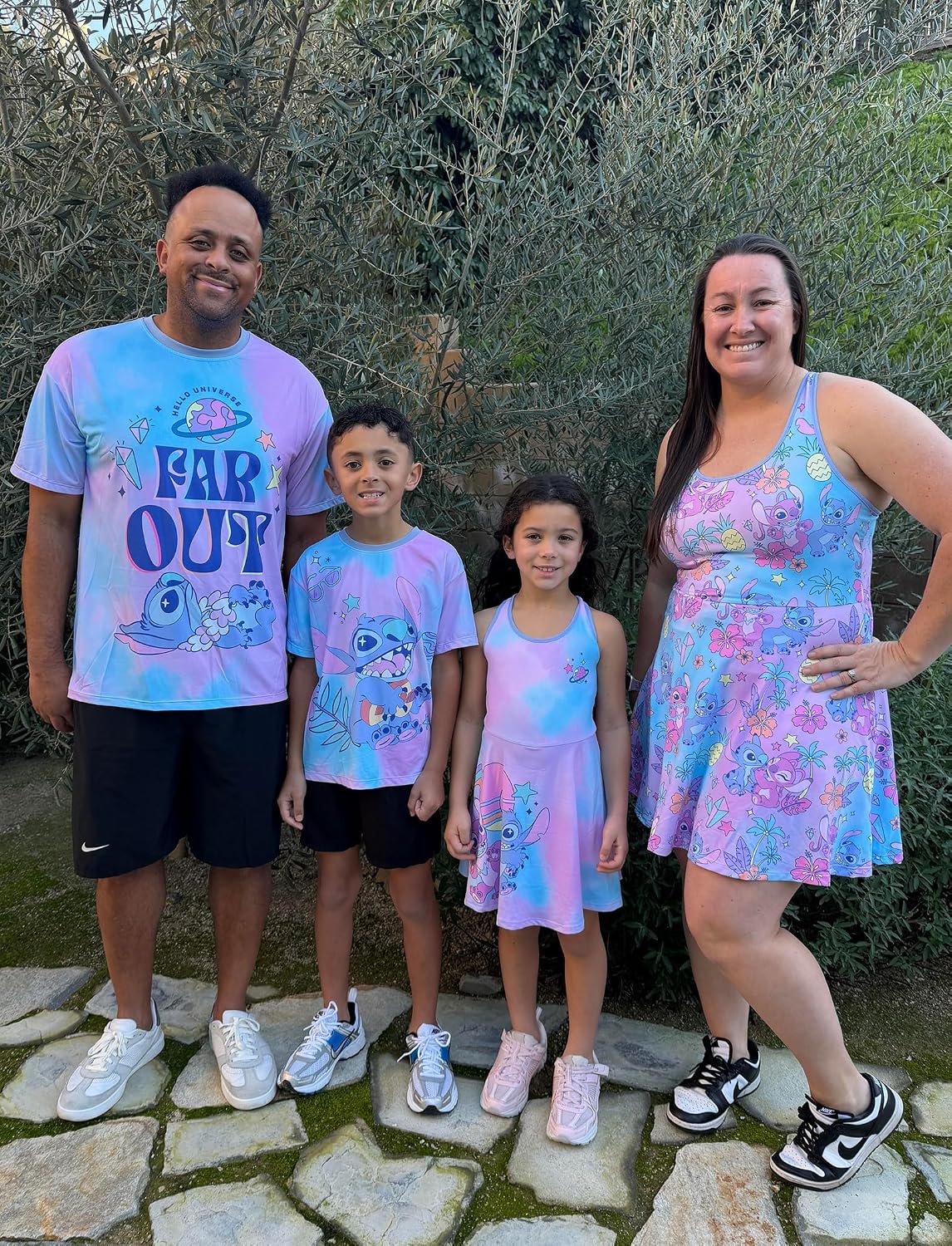 Disney Mickey and Friends Family Matching Outfits Sleeveless Dress and Short Sleeve Shirts for Mommy and Me
