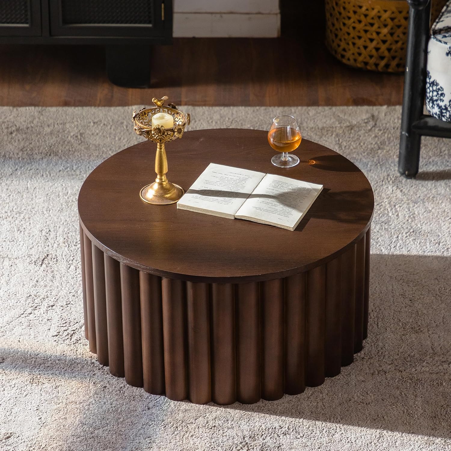 kevinplus ø27.55'' Round Lift Top Coffee Table with Hidden Storage Space, Modern Drum Handcraft Wood Fluted Coffee Table for Living Room, No, Assembly, Walnut