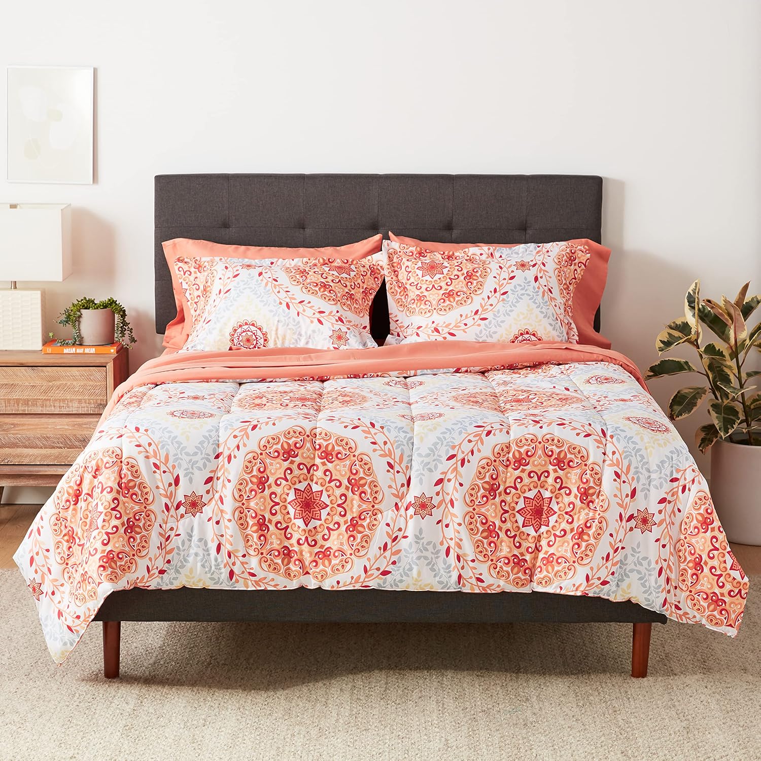 Amazon Basics Full/Queen Comforter Set with Sheets, 7-Piece Coral Medallion Bedding, Lightweight Microfiber Bed-in-a-Bag 1-Pack Full/Queen Coral Medallion