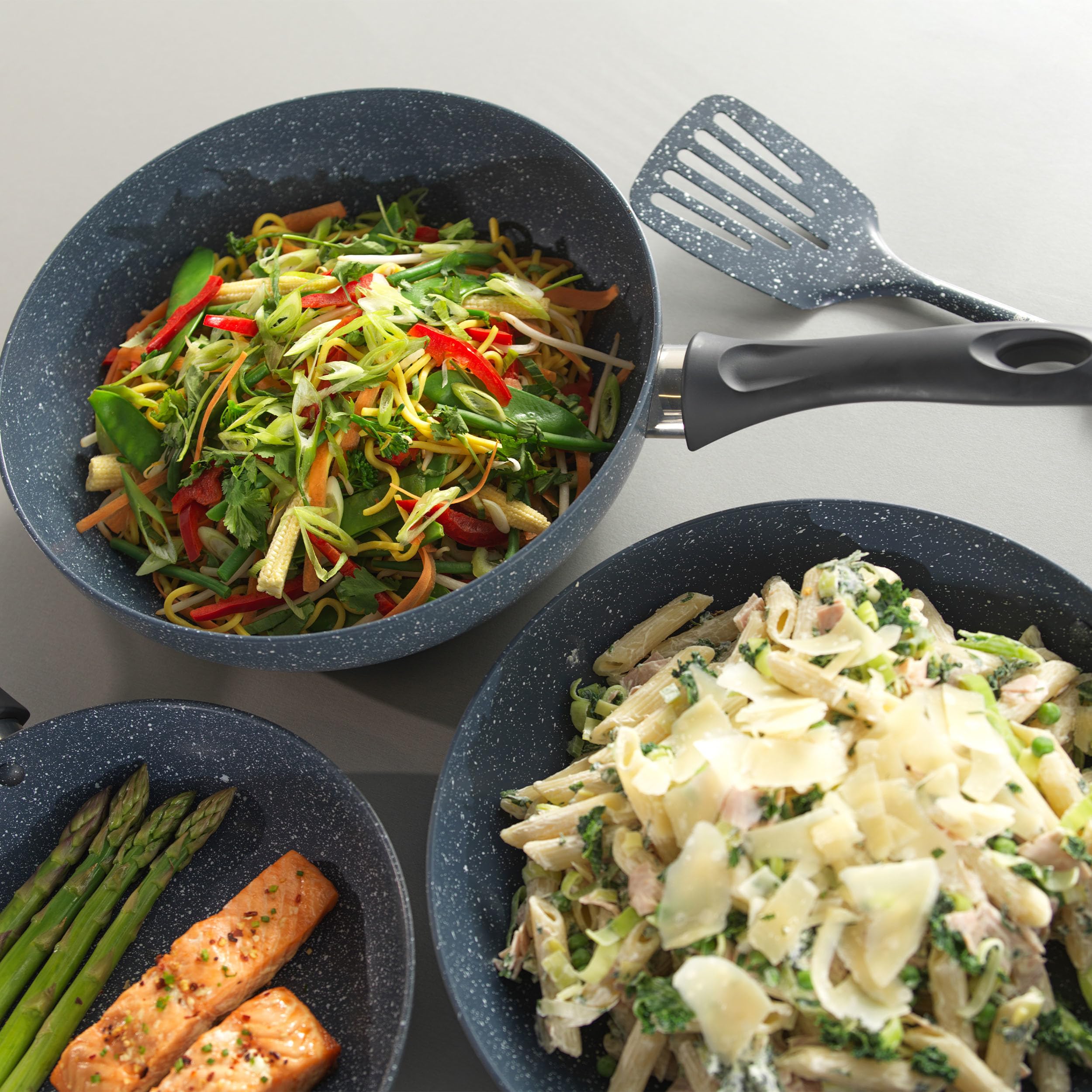 Russell Hobbs RH00851EU Nightfall Stone 28cm wok, padella soffrigante, alluminio pressato, piatto misto, piatto a induzione, Sicuro per induzione, per friggere, friggere patate/verdure, marmo blu