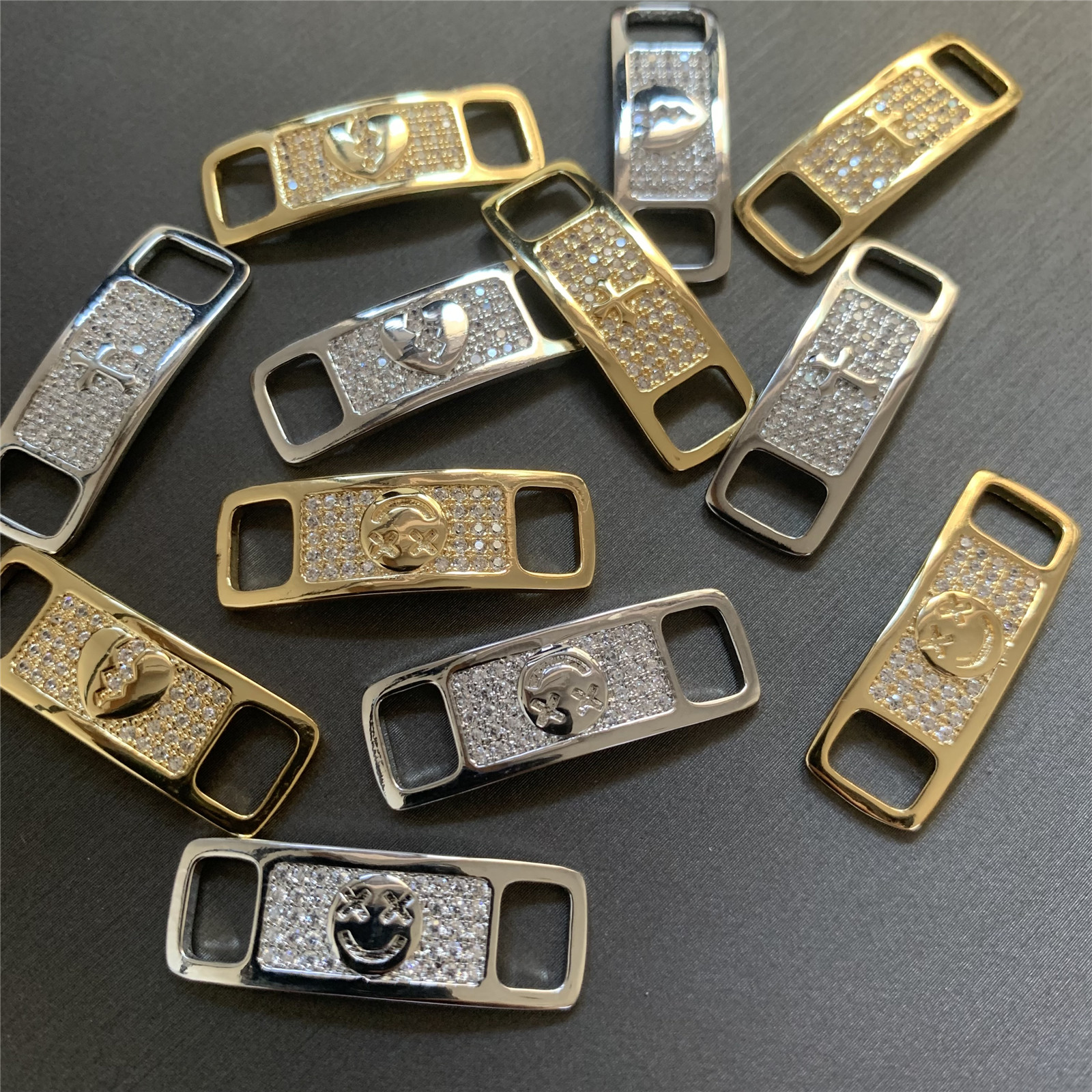 Amazon.com: ICEDIAMOND Iced Out Charm Shoelace Pin Tags, 2Pcs Gold