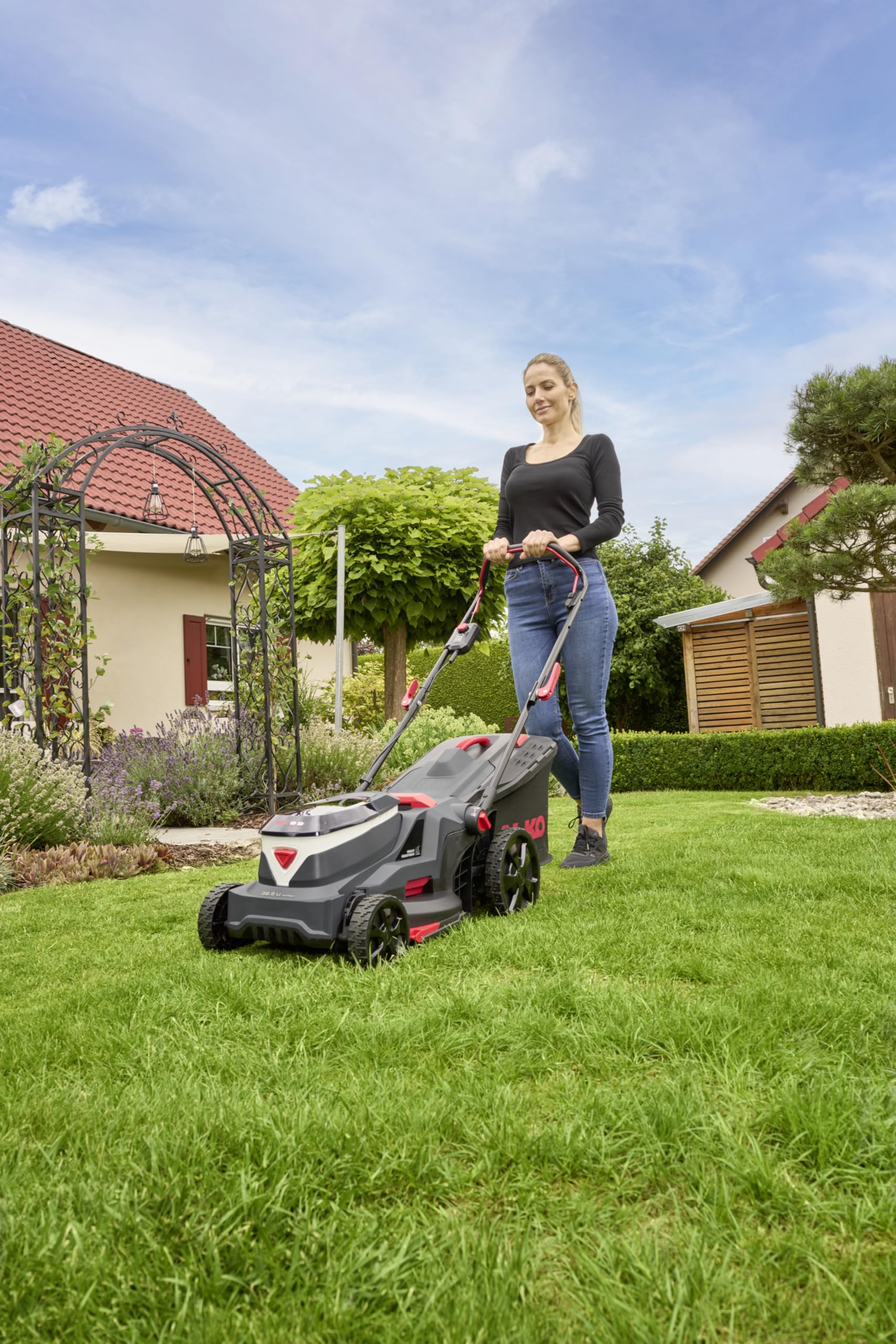 AL-KO Cortacésped inalámbrico 38.6 Li Comfort, Ancho de Corte de 38 cm, Altura de Corte Central, para césped de hasta 500 m², Incluye 2 x 18/36 V (4 Ah/2 Ah) y Cargador Doble