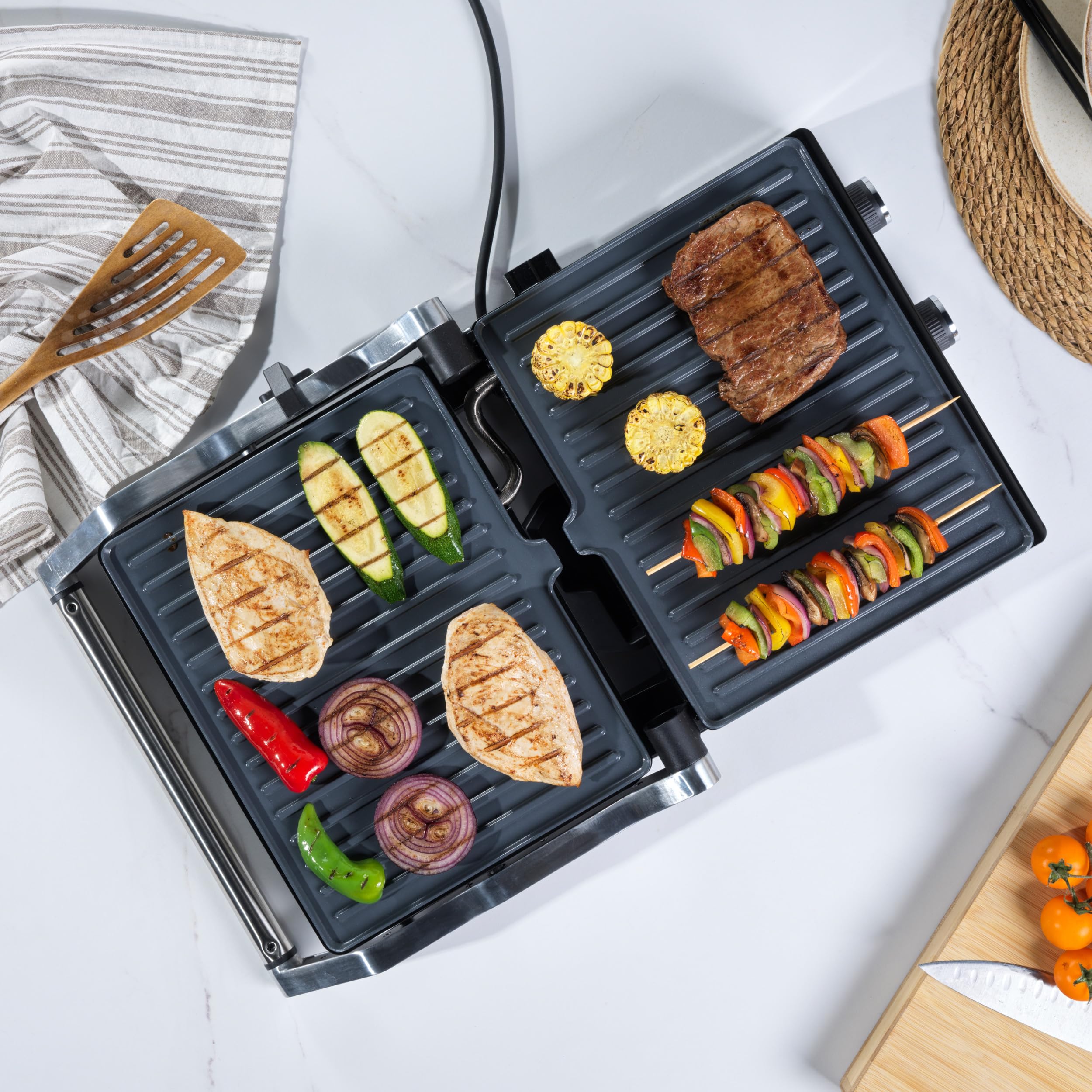 Salter Duży elektryczny grill zdrowotny – talerze ceramiczne otwierane na płasko dla dodatkowej przestrzeni, bez PFAS, toster do kanapek ze stali nierdzewnej i prasa do panini, taca na nadmiar oleju