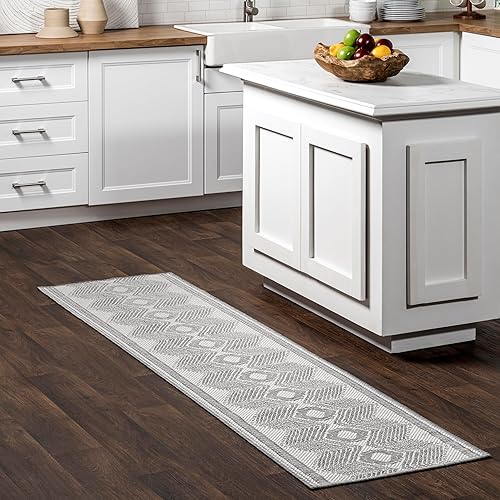 Nuloom Ranya Light Grey/Ivory, 2' x 8', Tribal Geometric, Soft