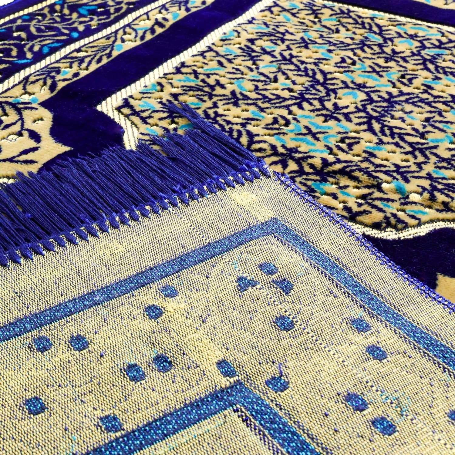 Muslim Prayer Rug, Soft Plush Thin Islamic Prayer Mat, Janamaz, Sajada, Praying Carpet, Islamic Gift for Men & Women, Islamic Mat, Navy, Eid & Ramadan Gift with Prayer Beads, 26x43 inch