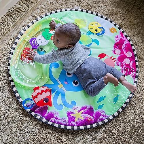 Miniatura 17 de Baby Einstein Sea Floor Explorers Tapete de Agua 2 en 1, Tiempo Boca Abajo Portátil, Gimnasio de Juego y Actividades, Juguetes Sensoriales, Desde
