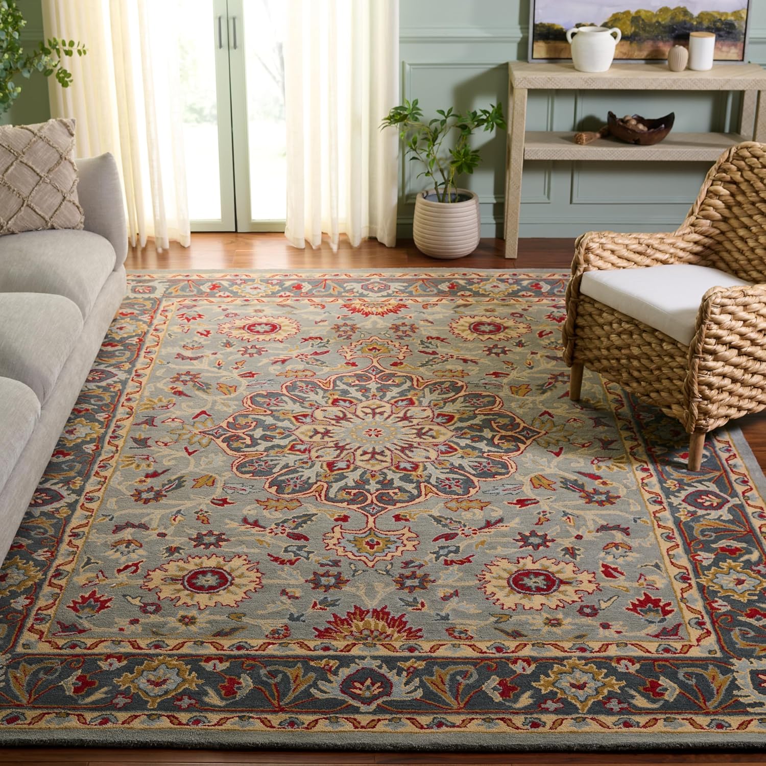 SAFAVIEH Heritage Collection Accent Rug - 2' x 3', Grey & Charcoal, Handmade Traditional Oriental Wool, Ideal for High Traffic Areas in Entryway, Living Room, Bedroom (HG736A)