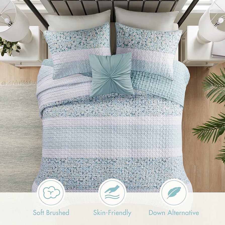 Amazon.com: Madison Park Queen Quilt Set, Seersucker Floral