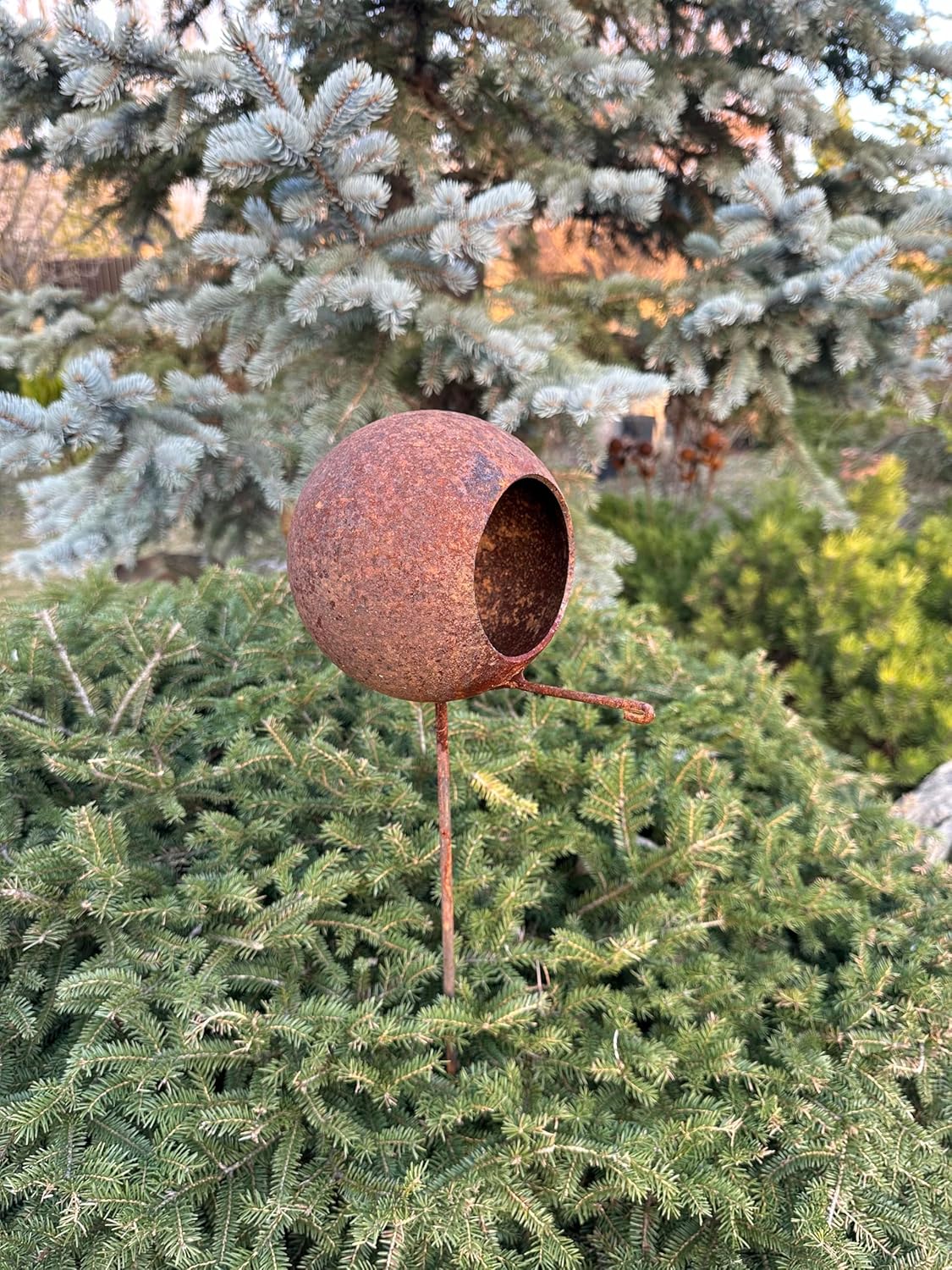 6” Bird Feeder Outdoor Garden Decor, Rusty Snack Bar Garden Stakes, Modern Metal Bird House, Rustic Bird Perch, Yard Art, Wildlife Feeder