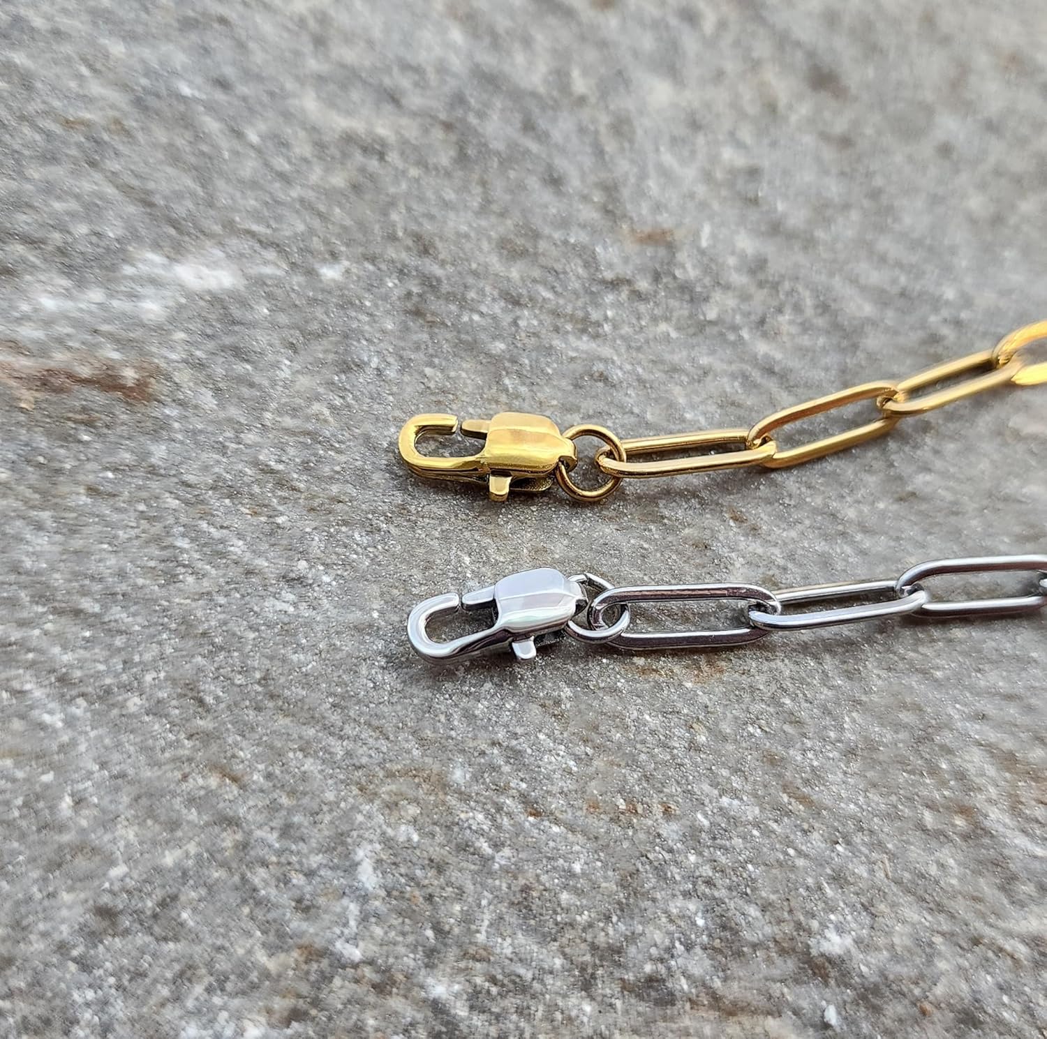 Personalized Name Paperclip Bracelet for Women – Custom Engraved Stainless Steel Name Plates (1–5) – Adjustable 7” + Extender Chain – Gold or Silver – Gift for Mom Grandma