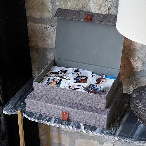Miniatura 3 de Cajas decorativas de almacenamiento de fotos con tapas, juego de 2 hermosos organizadores de lino son perfectos para almacenar de forma segura tus