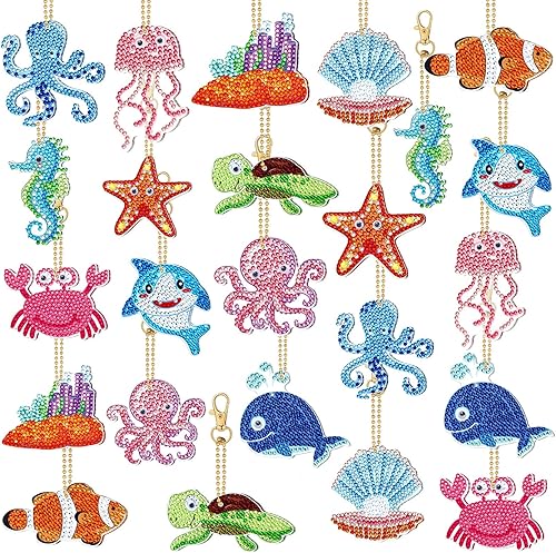 Karenhi 24 llaveros de arte de diamantes para niños artes y manualidades oceánicas kits de pintura de diamantes 5D llaveros de diamantes para niños